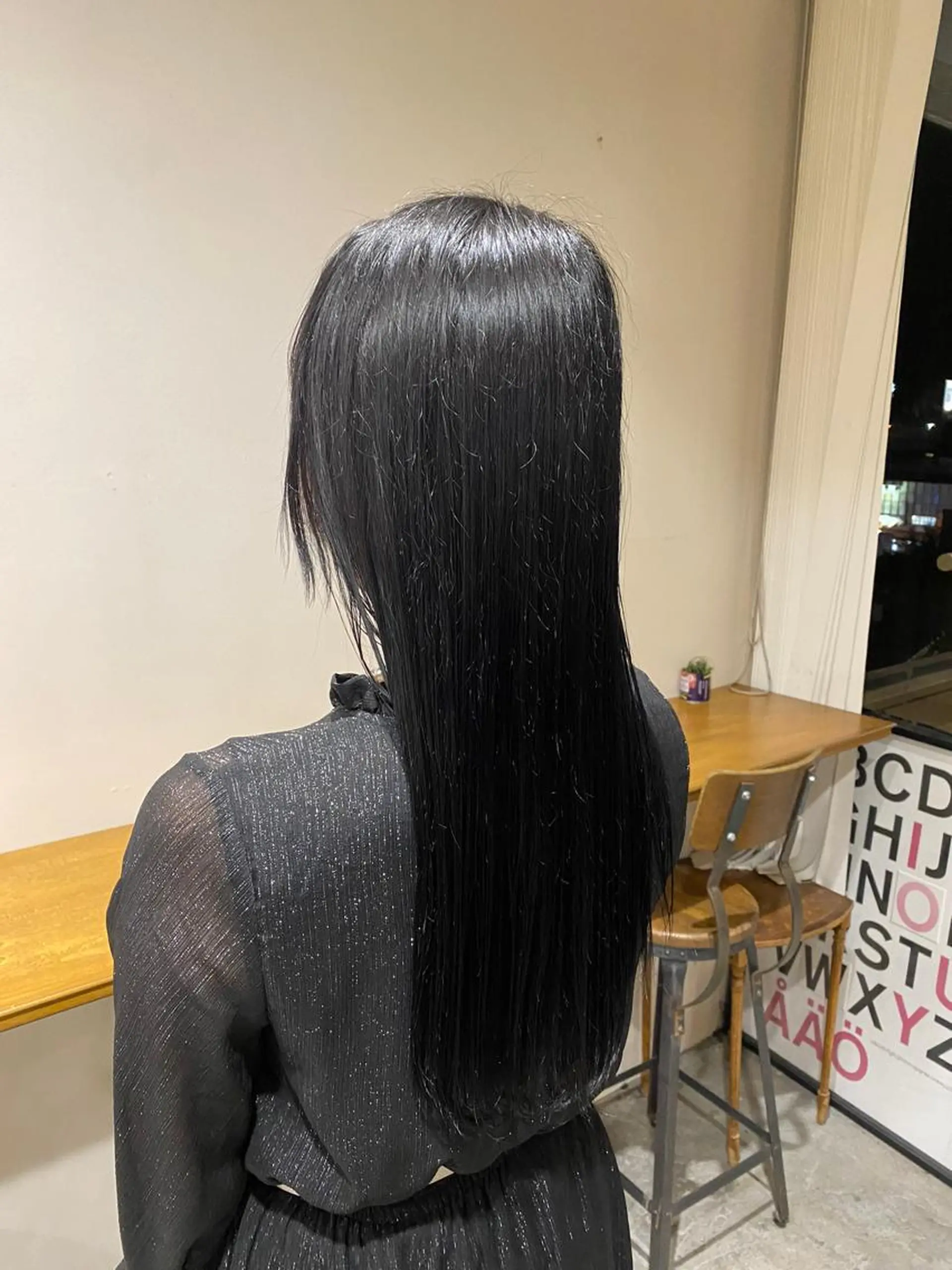 ロング カラー 黒髪 透明感カラー オカベ ショウマのヘアスタイル