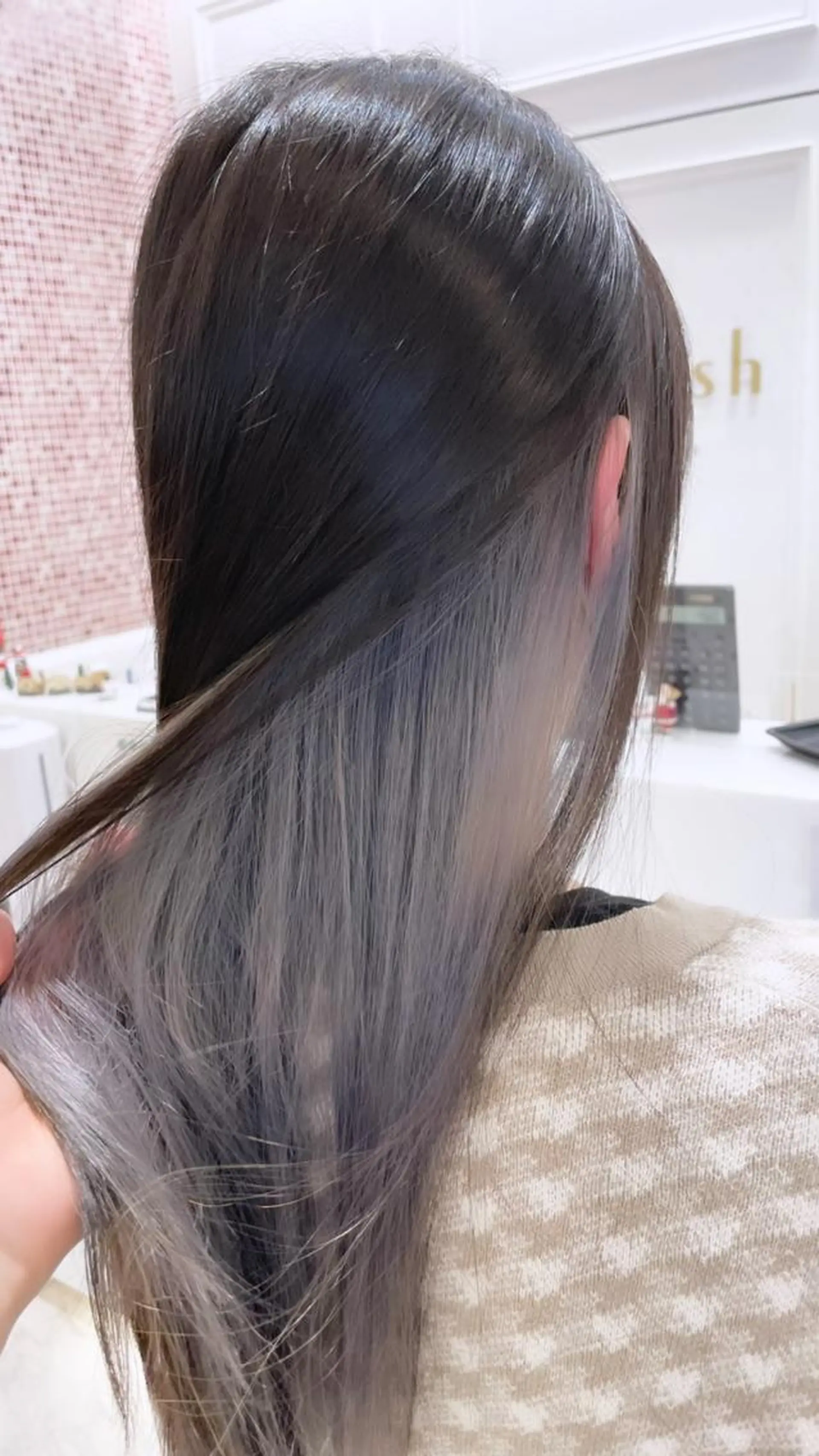 ロング コテ巻きパーマ 藤野佑成のヘアスタイル