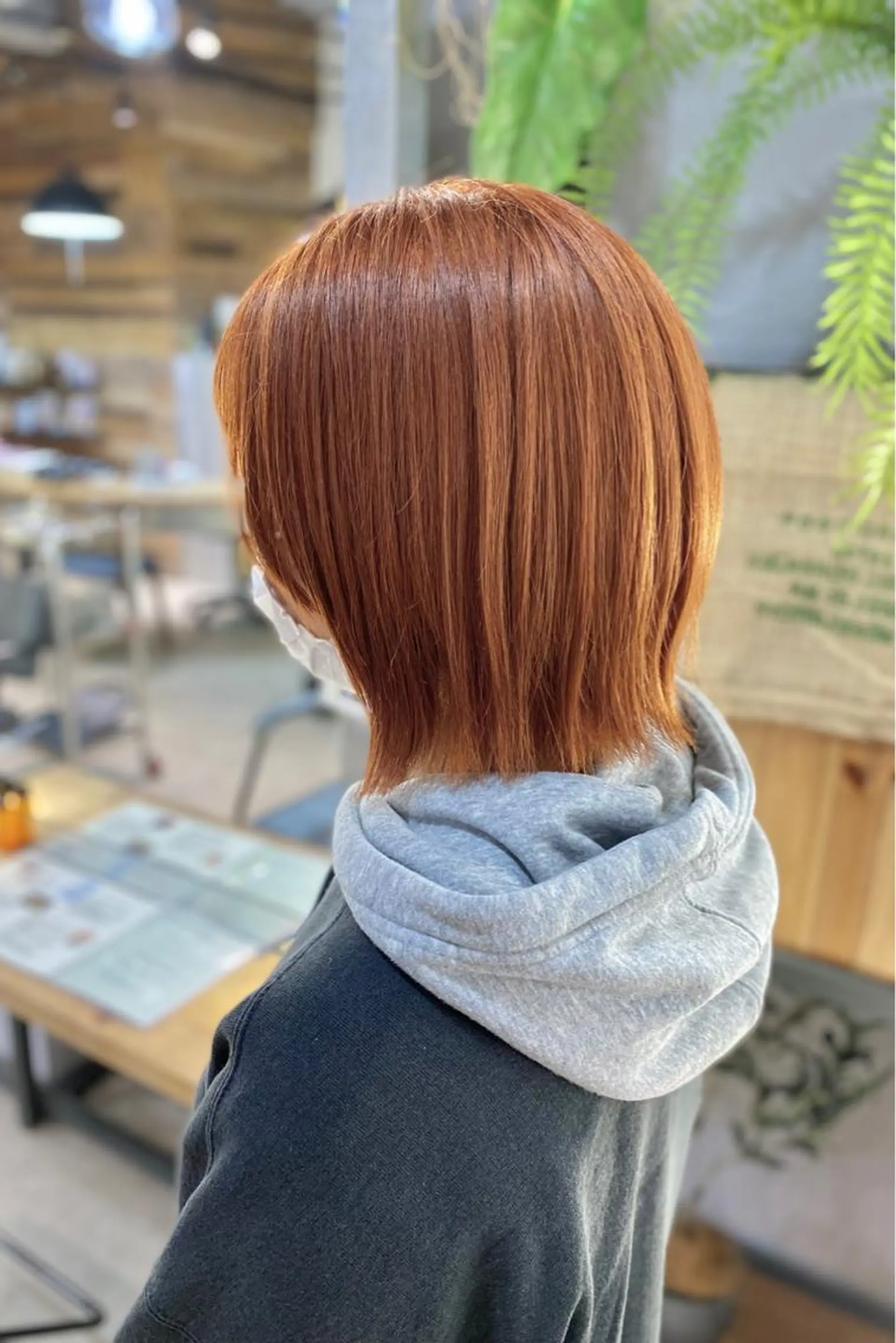 ミディアム カラー 菊地 紗矢のヘアスタイル