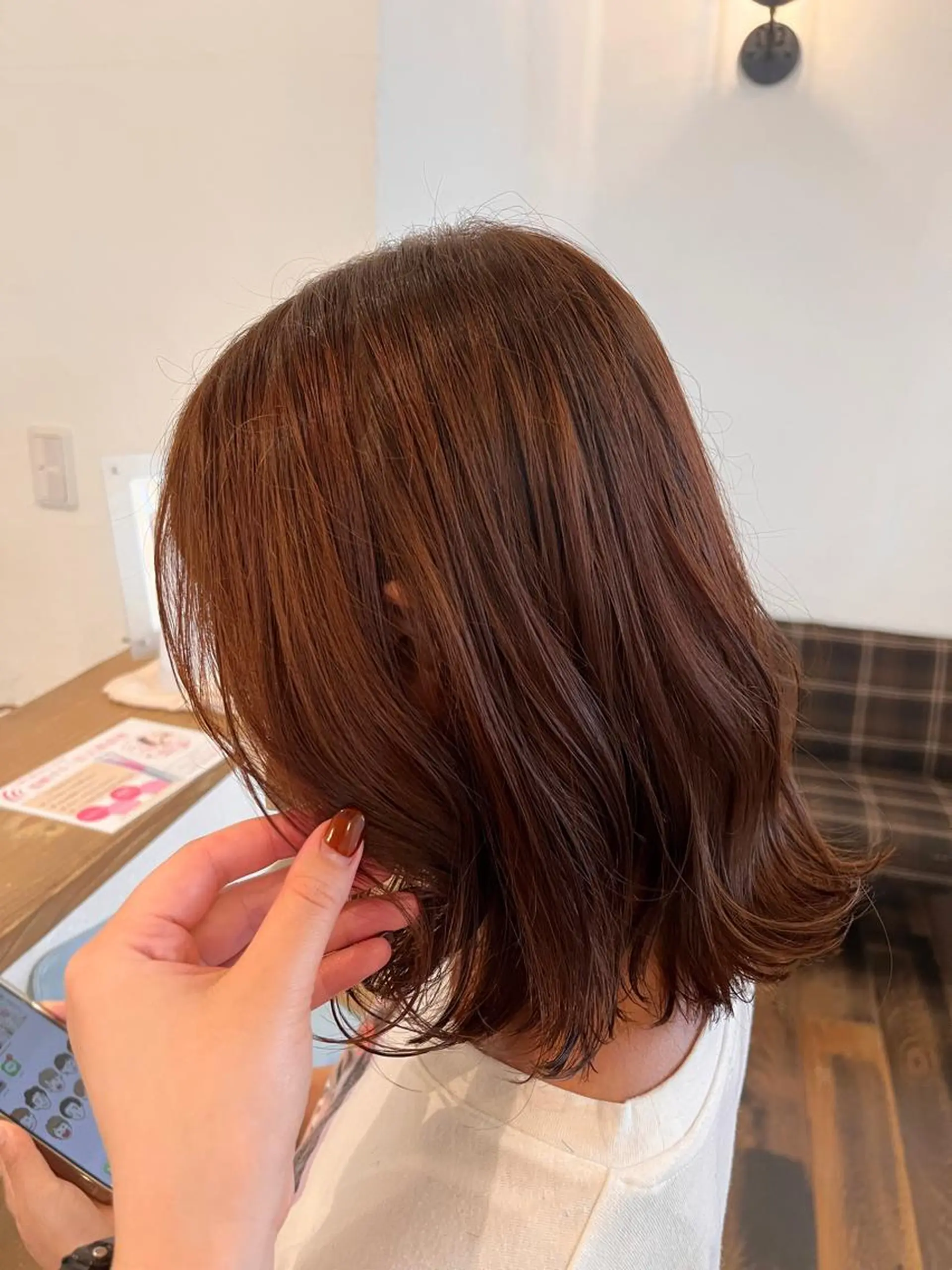 ミディアム カラー ブリーチ ブラウンカラー ブリーチなしカラー オレンジ オレンジブラウン 伊藤ゆかり/髪質改善 /透明感カラーのヘアスタイル