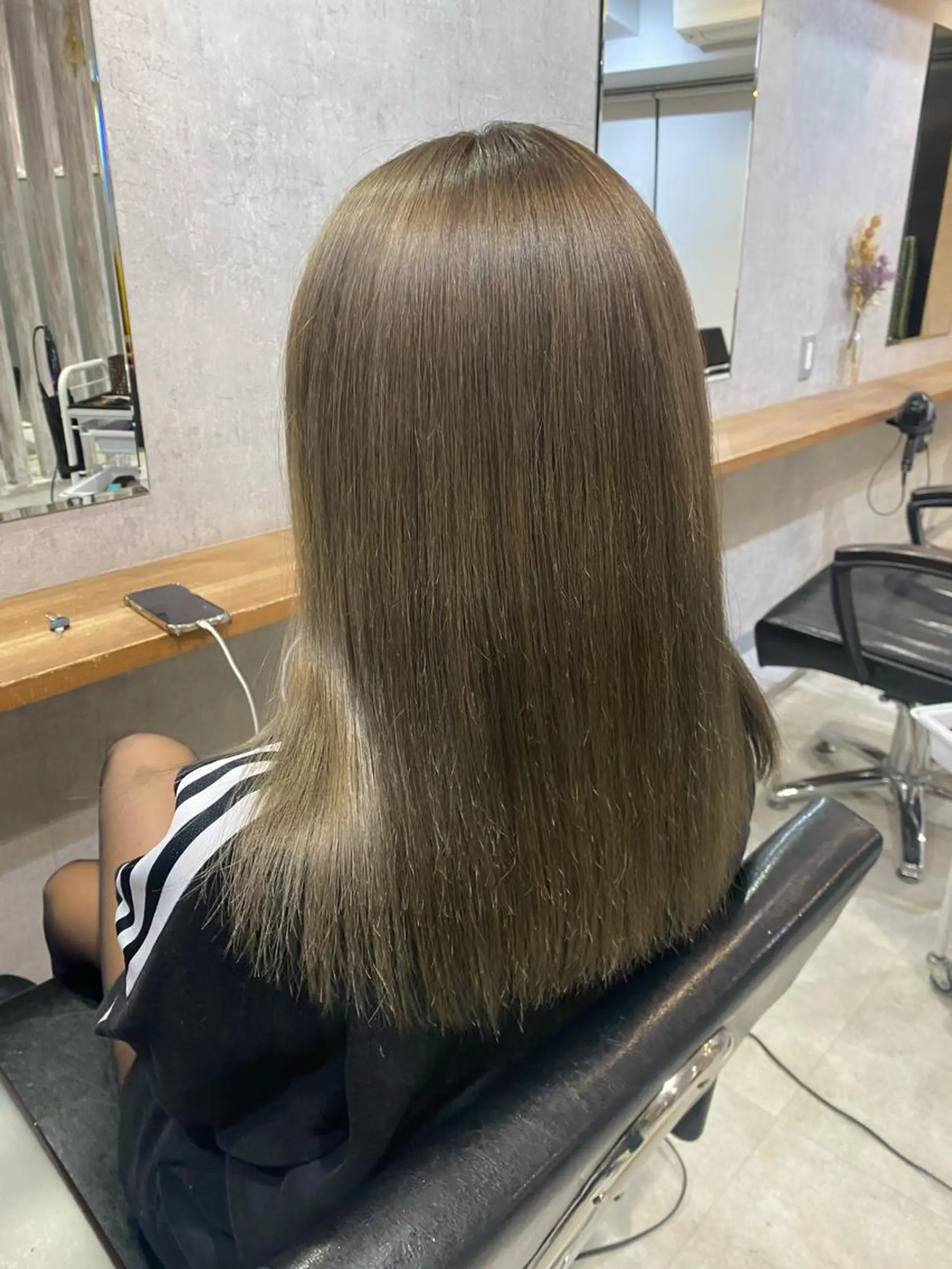 ミディアム カラー アッシュ ヘアカラー R/🤎 パーマ&ブリーチ🔥のヘアスタイル