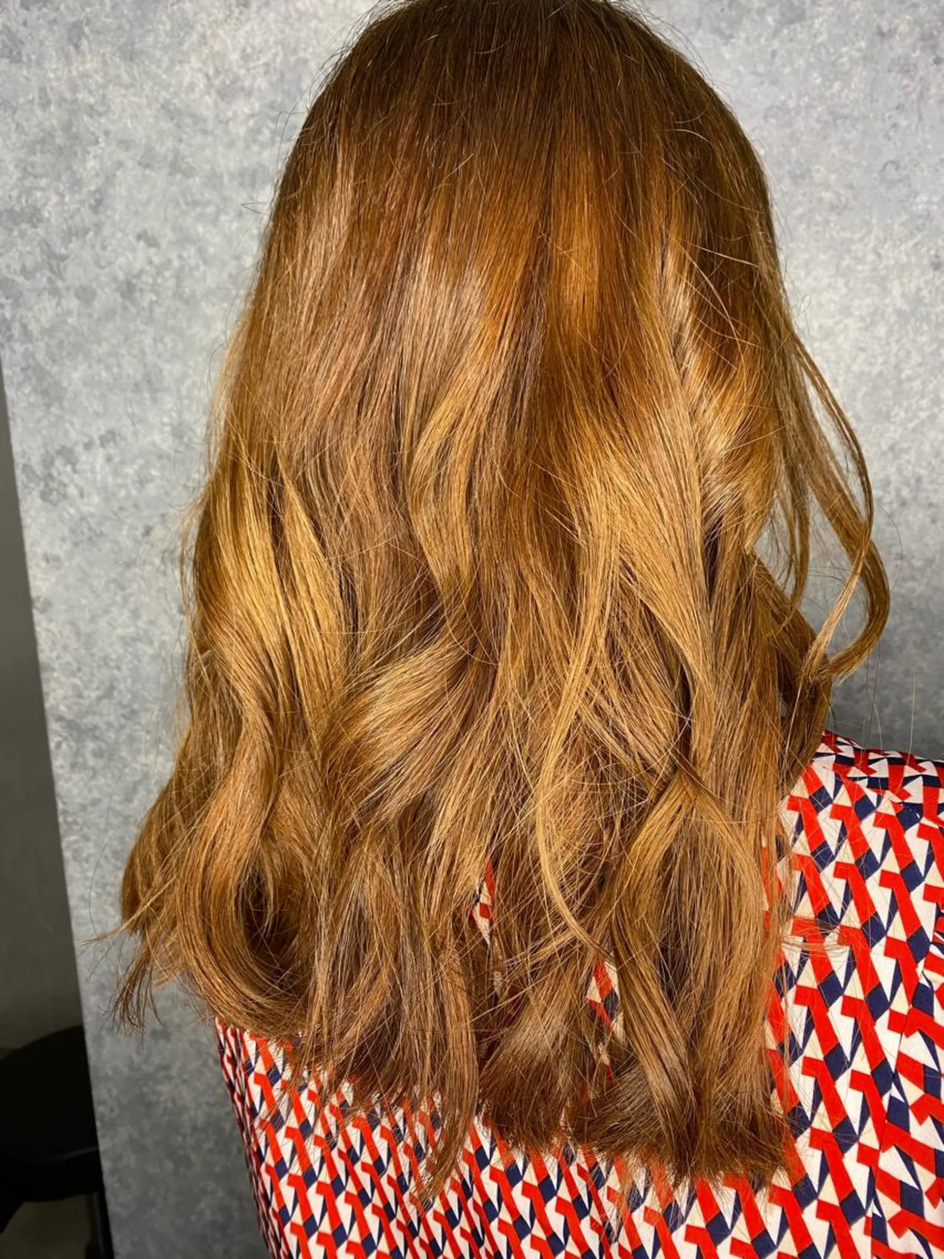 ロング カラー ブラウンカラー キャラメルブラウン AiRU hair RIRIKOのヘアスタイル