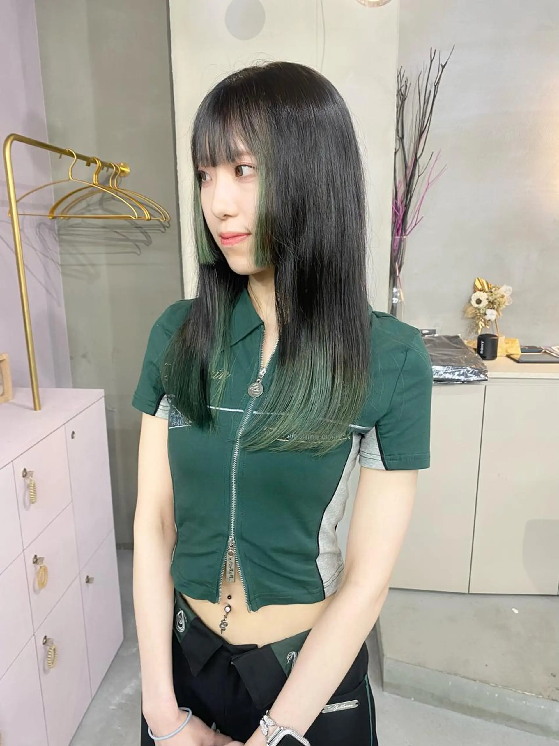 セミロング カラー ヘアカラー qulim所属・前橋 姫奈のヘアスタイル