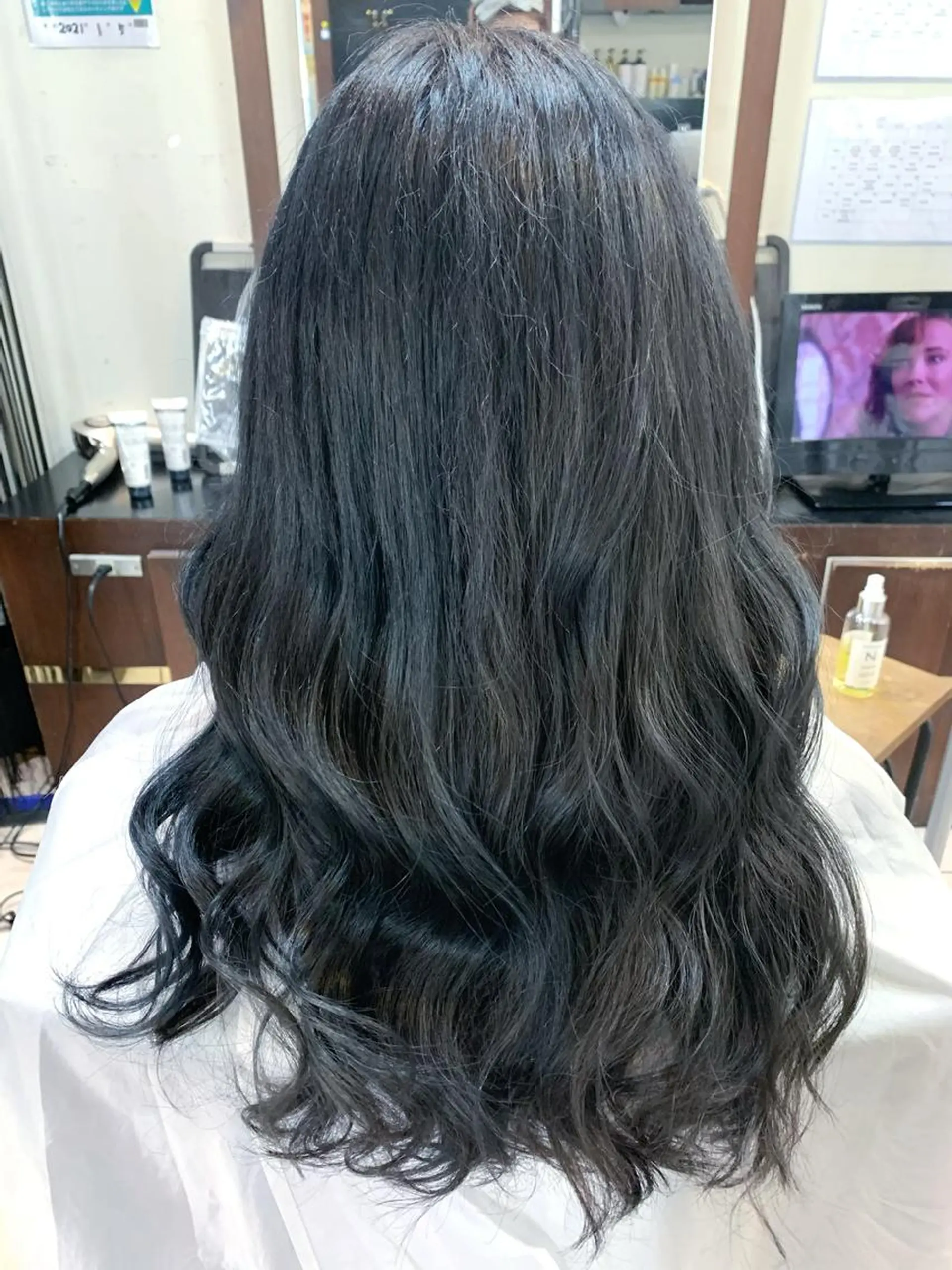 ロング カラー 黒髪 ネイビーカラー Zina天王寺 CHIAKIのヘアスタイル