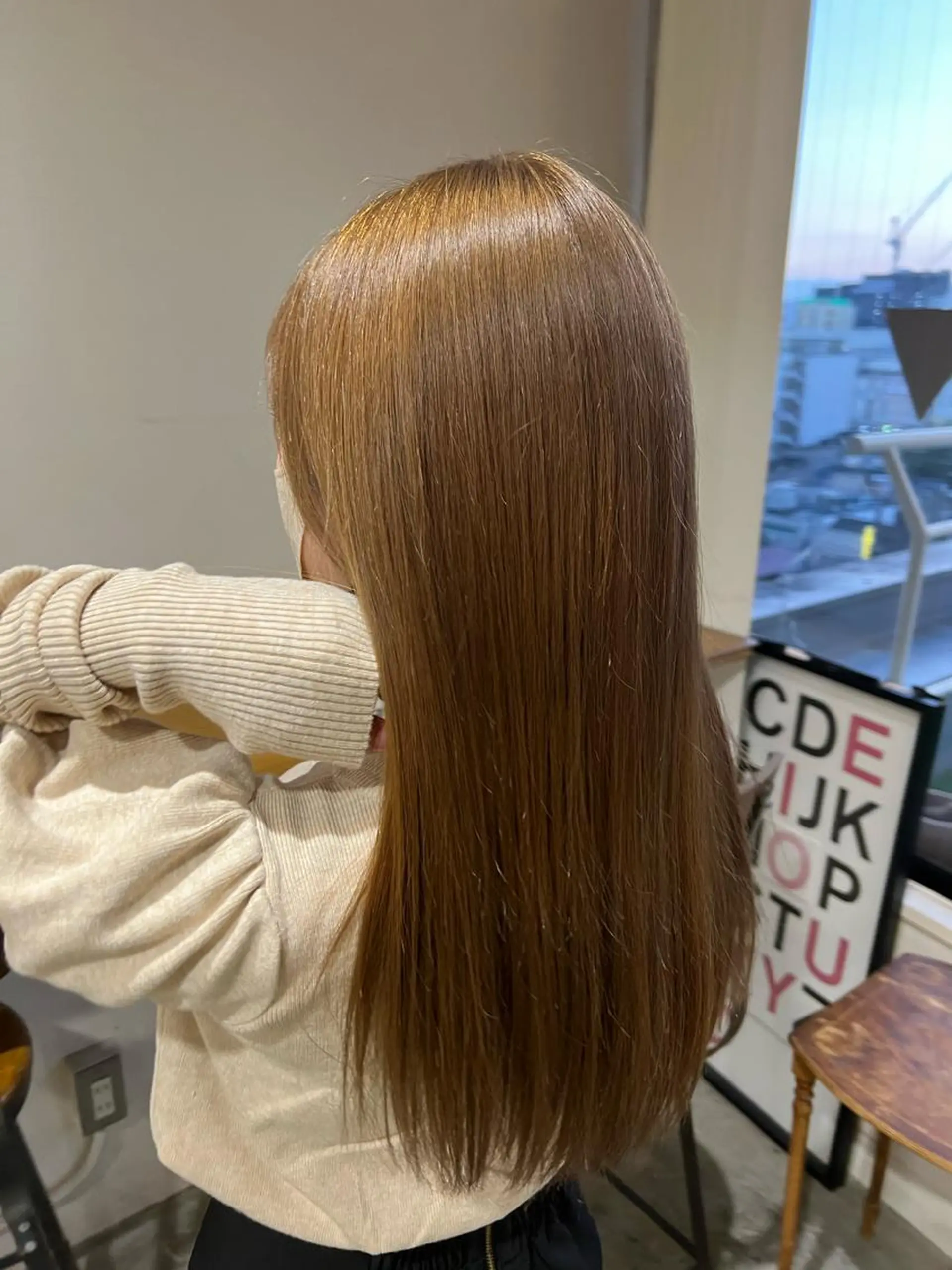 セミロング カラー ヘアアレンジ ベージュカラー ミルクティーベージュ ヘアカラー トリートメント ヘアセット 金子 廉のヘアスタイル