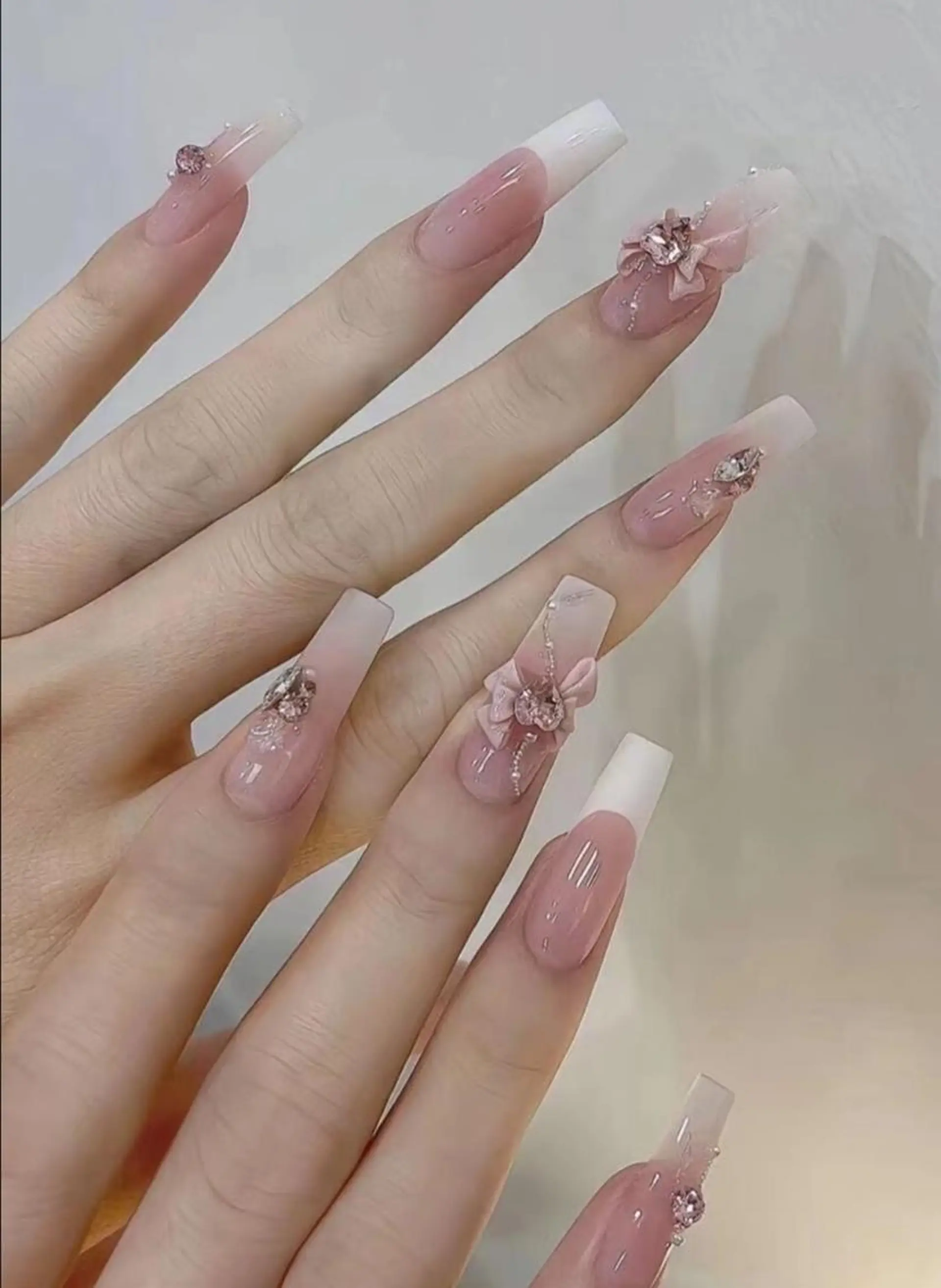 ネイル RAFFINE haru🦋🩵のネイルデザイン