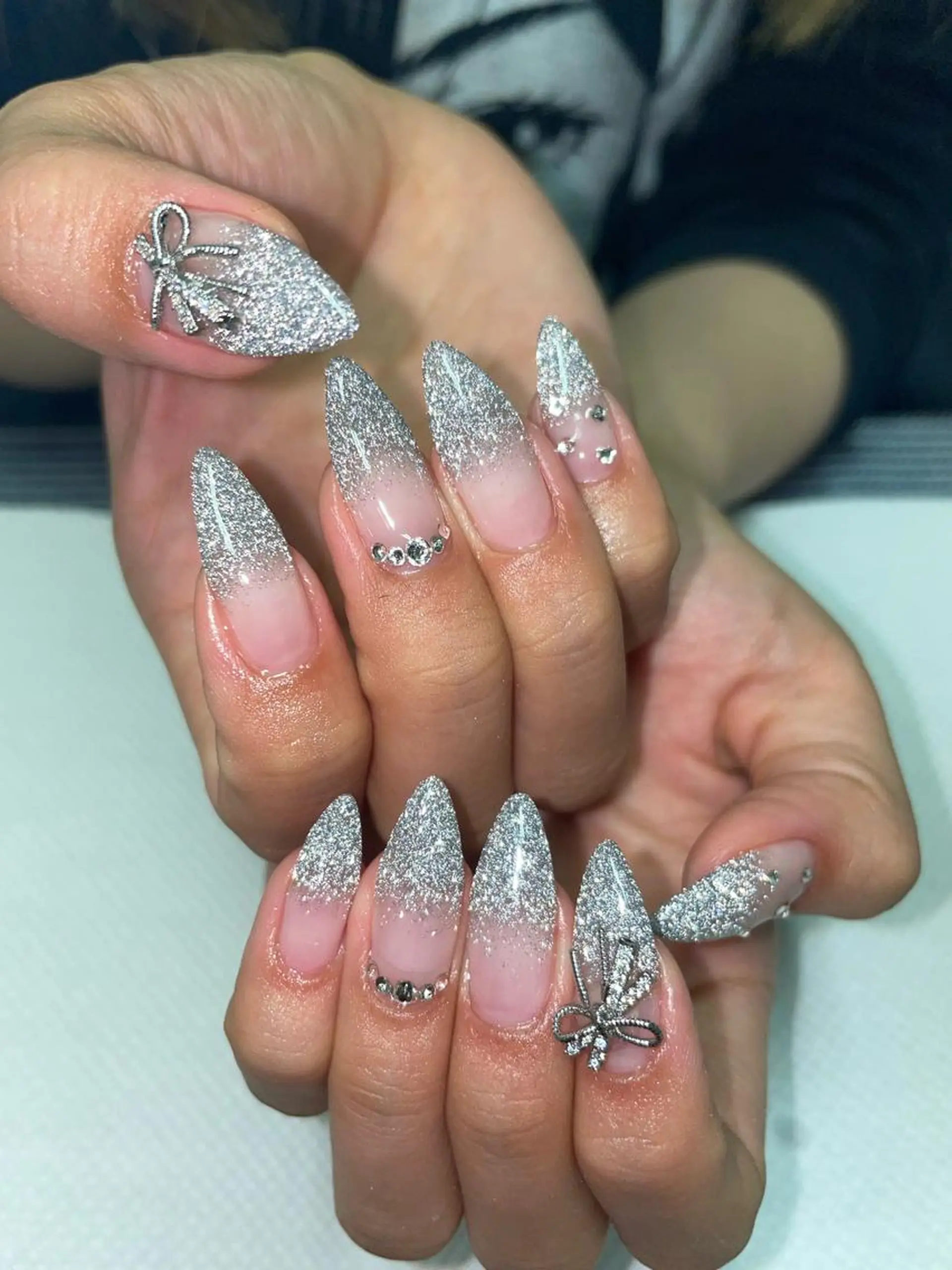 ネイル 成人式 フラッシュネイル Munail サロン所属・むねいる nail salonのネイルデザイン