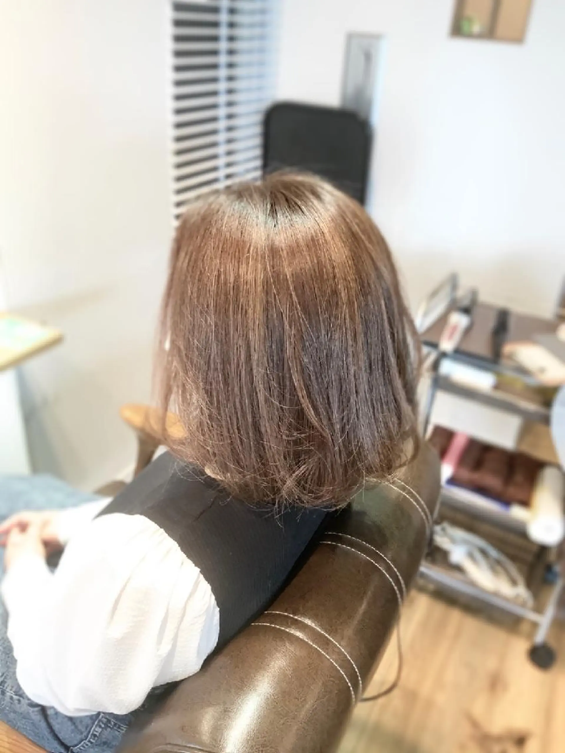 カラー アッシュ ベージュカラー カット ヘアカラー トリートメント 堀 望美のヘアスタイル