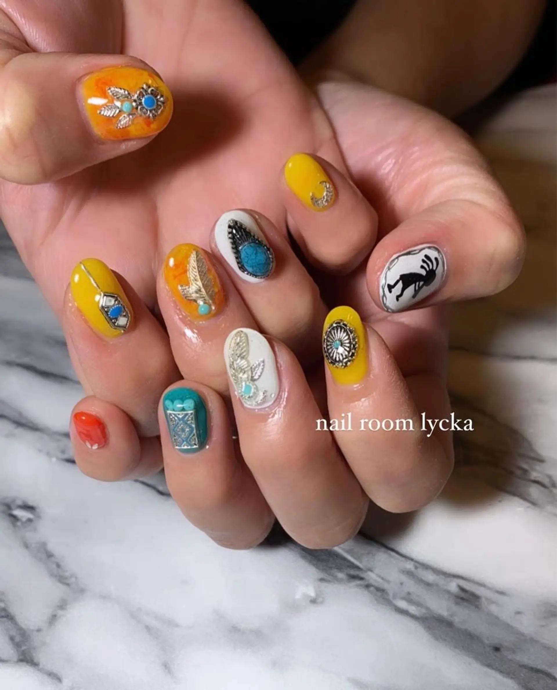 ネイル ﾈｲﾙﾙｰﾑﾘｯｶ 𝐦𝐚𝐲𝐮のネイルデザイン