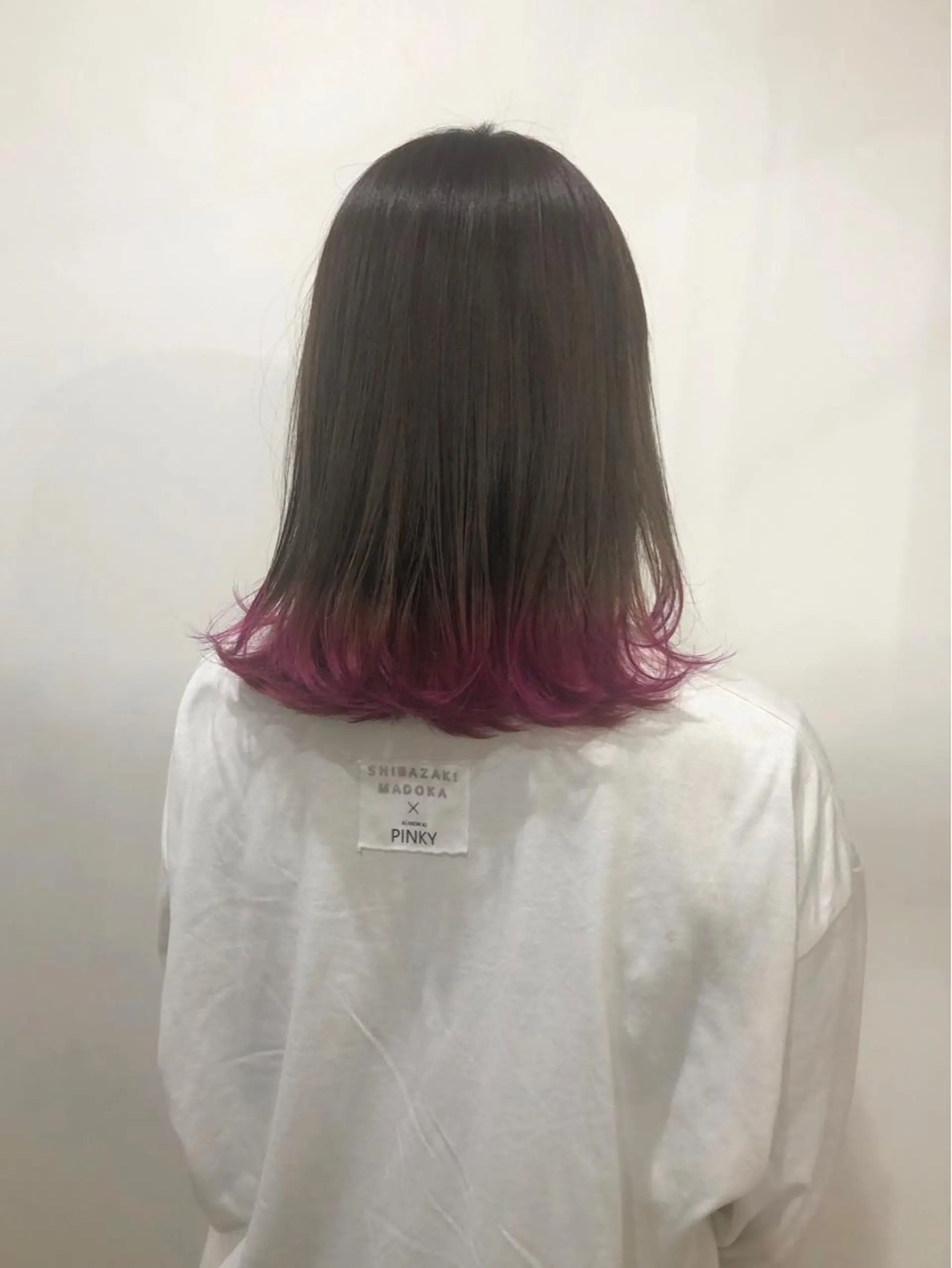 カラー white.所属・white.梅田 デザインカラー🦄のヘアスタイル