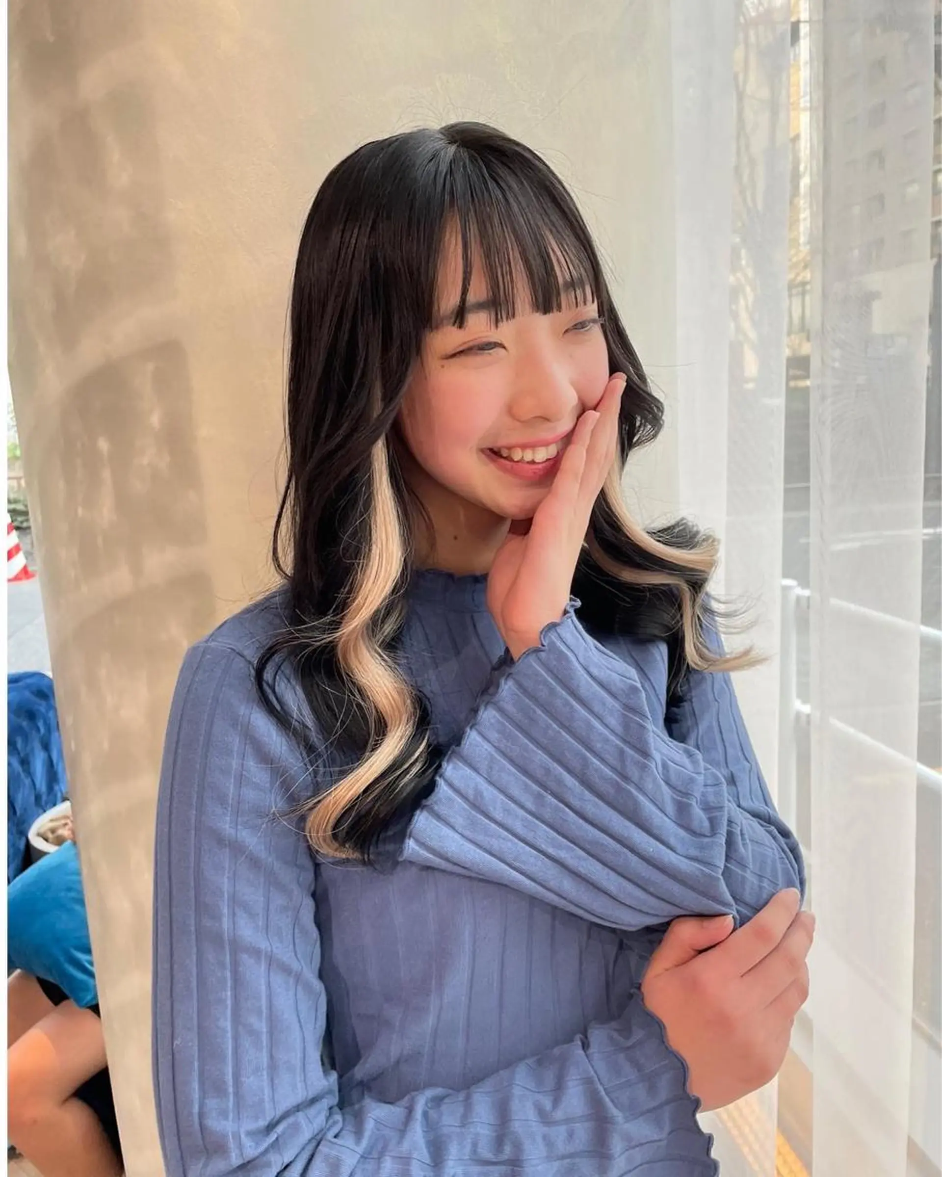 ロング アールバイニーナ所属・R by NINA アールバイニーナのヘアスタイル