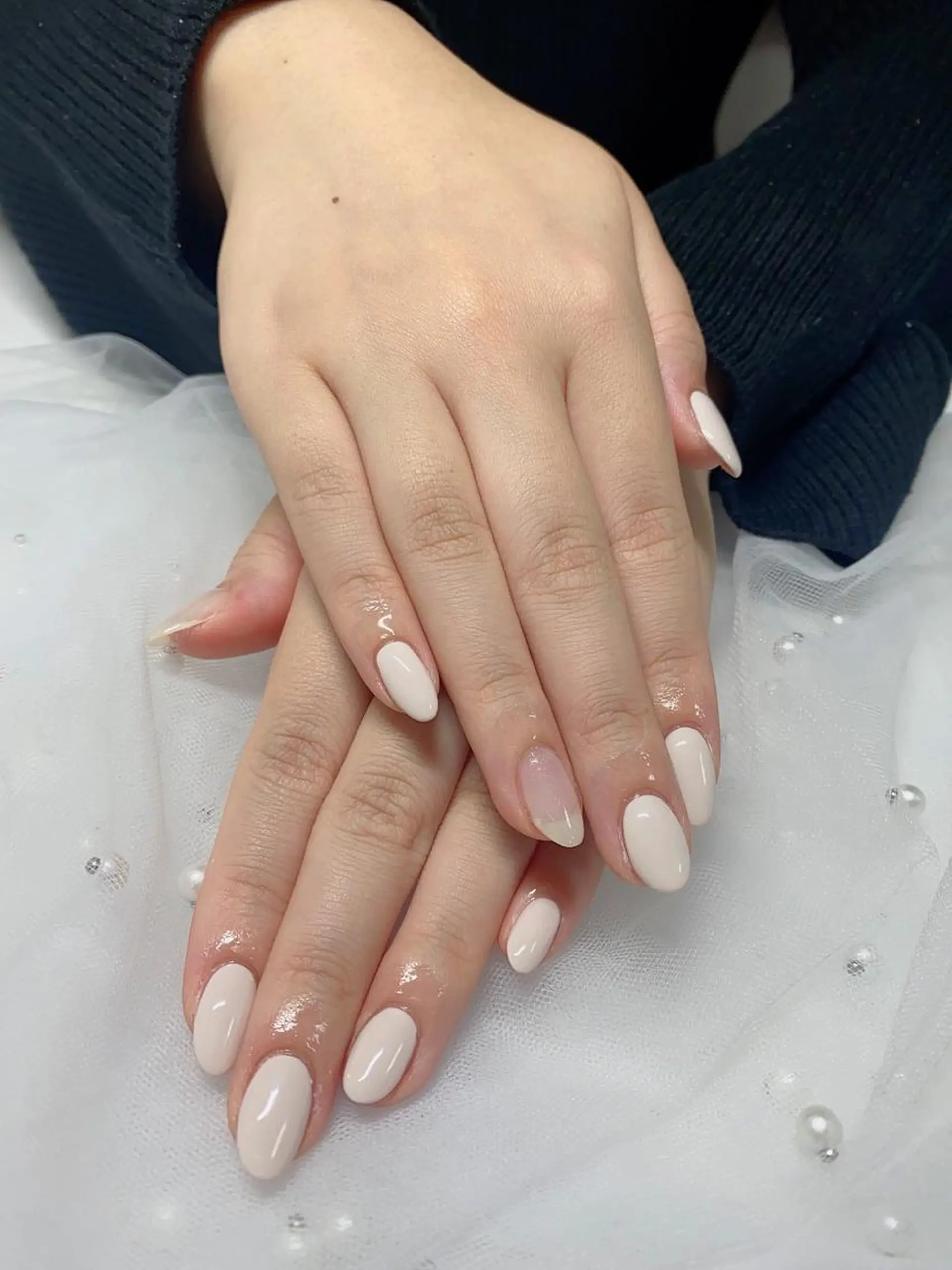 ネイル ラメ(グリッター) ホワイト Jasmine nailsalon所属・ジャスミン ネイルサロンのネイルデザイン