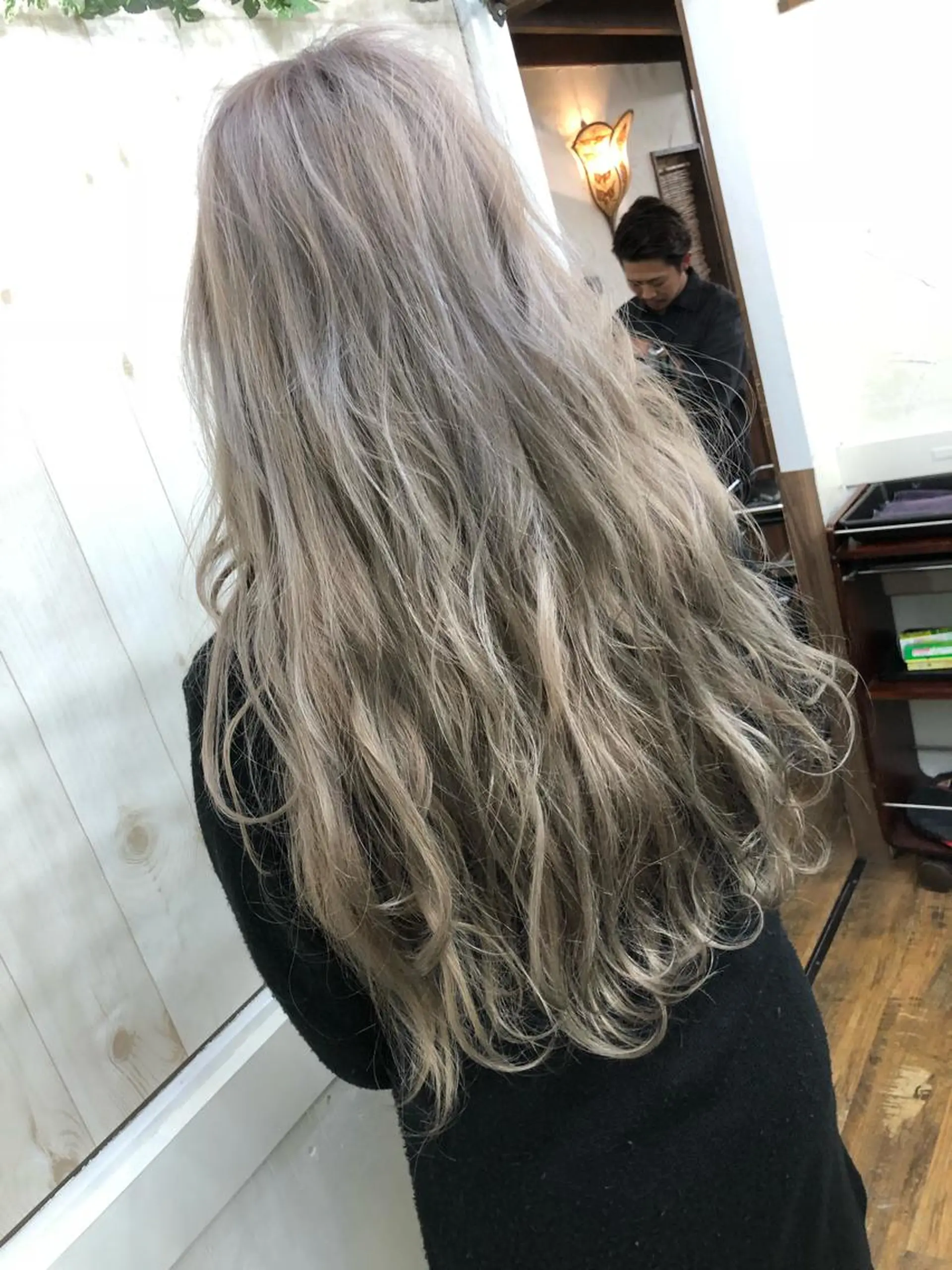 ロング カラー ベージュカラー ホワイトベージュ ヘアカラー PSY(サイ)所属・PSY(サイ)池袋 金田尚久🎨のヘアスタイル