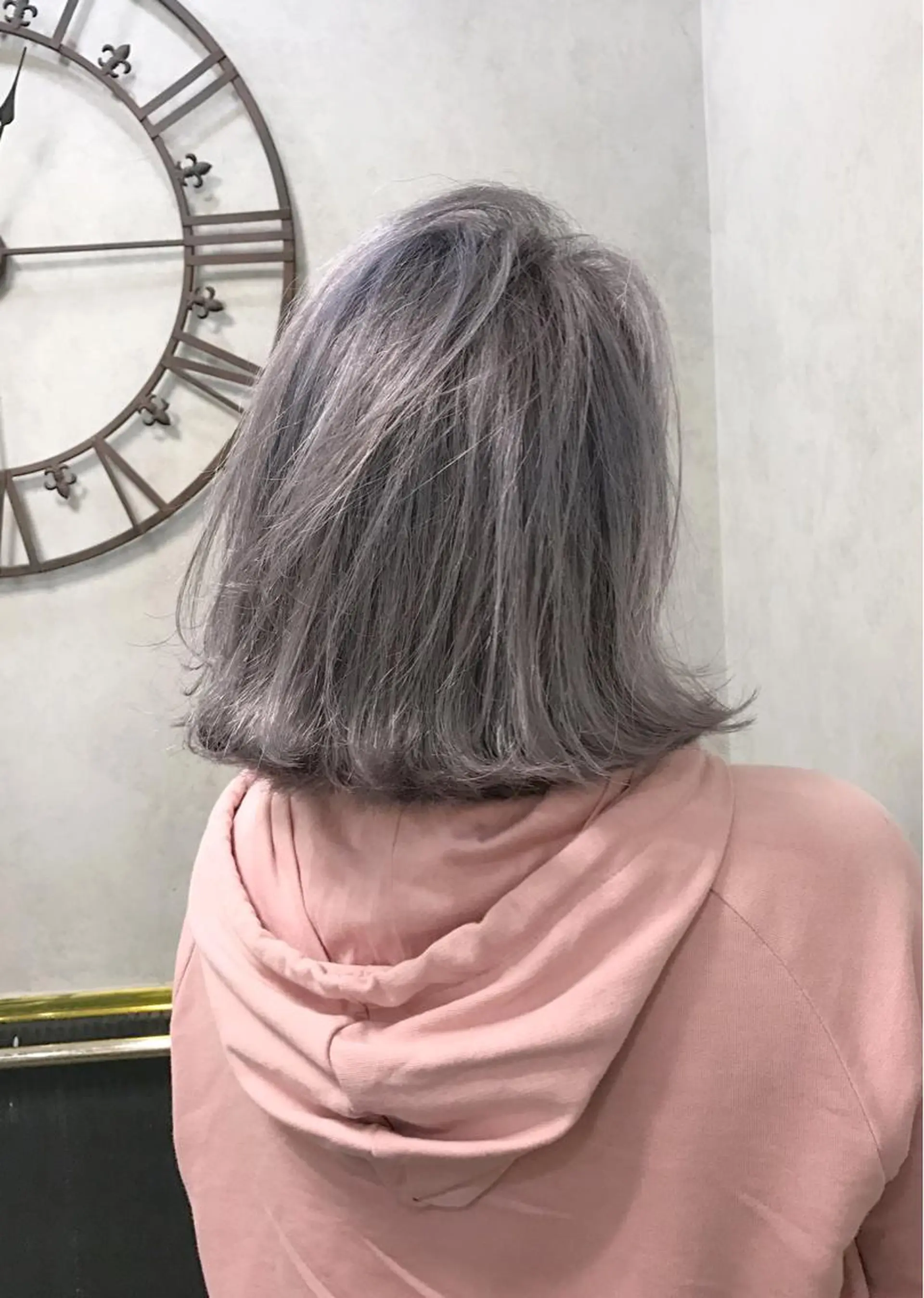 ミディアム 塩川 和弥のヘアスタイル