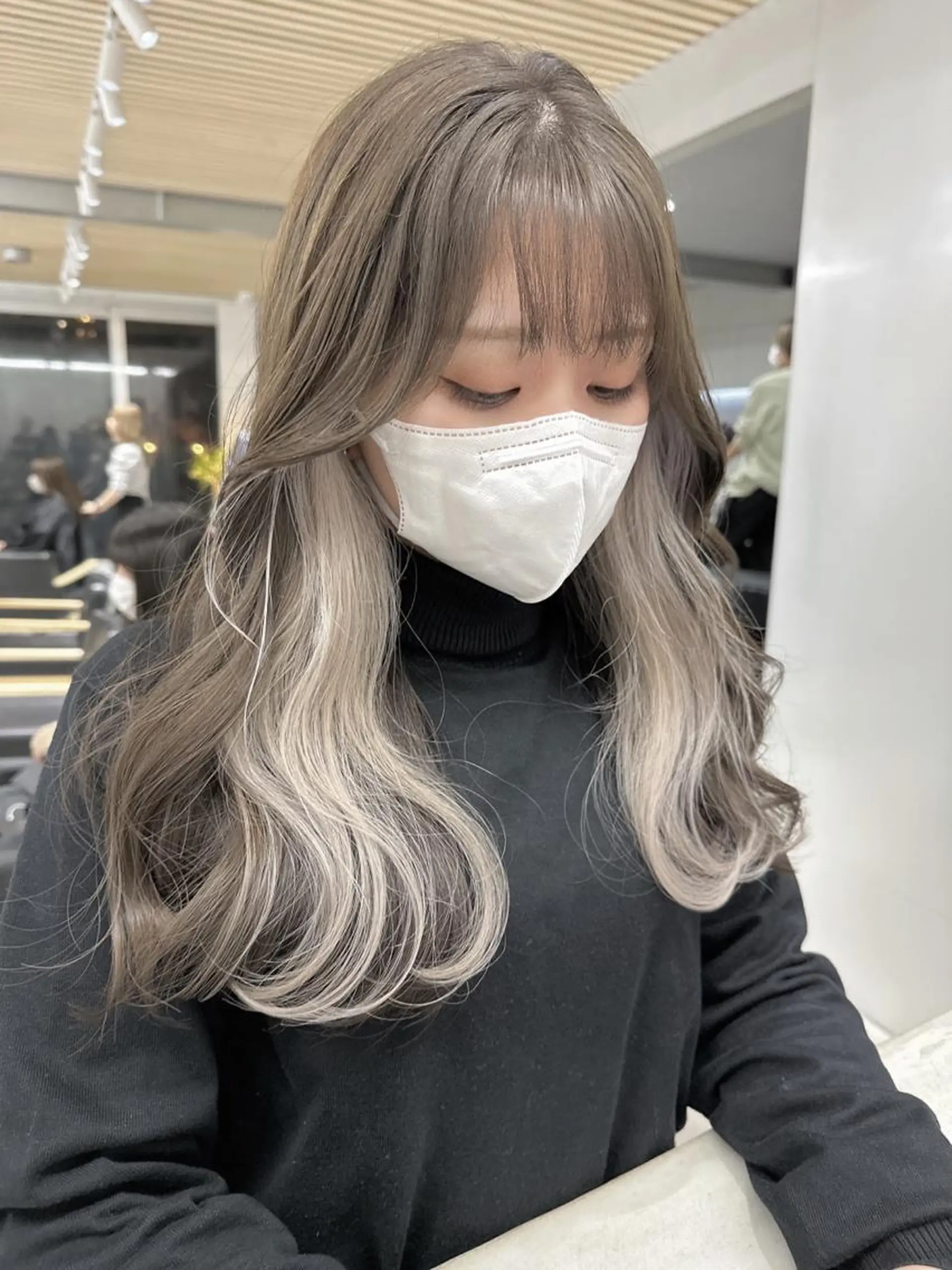 ロング 韓国レイヤー 似合わせカラーのヘアスタイル