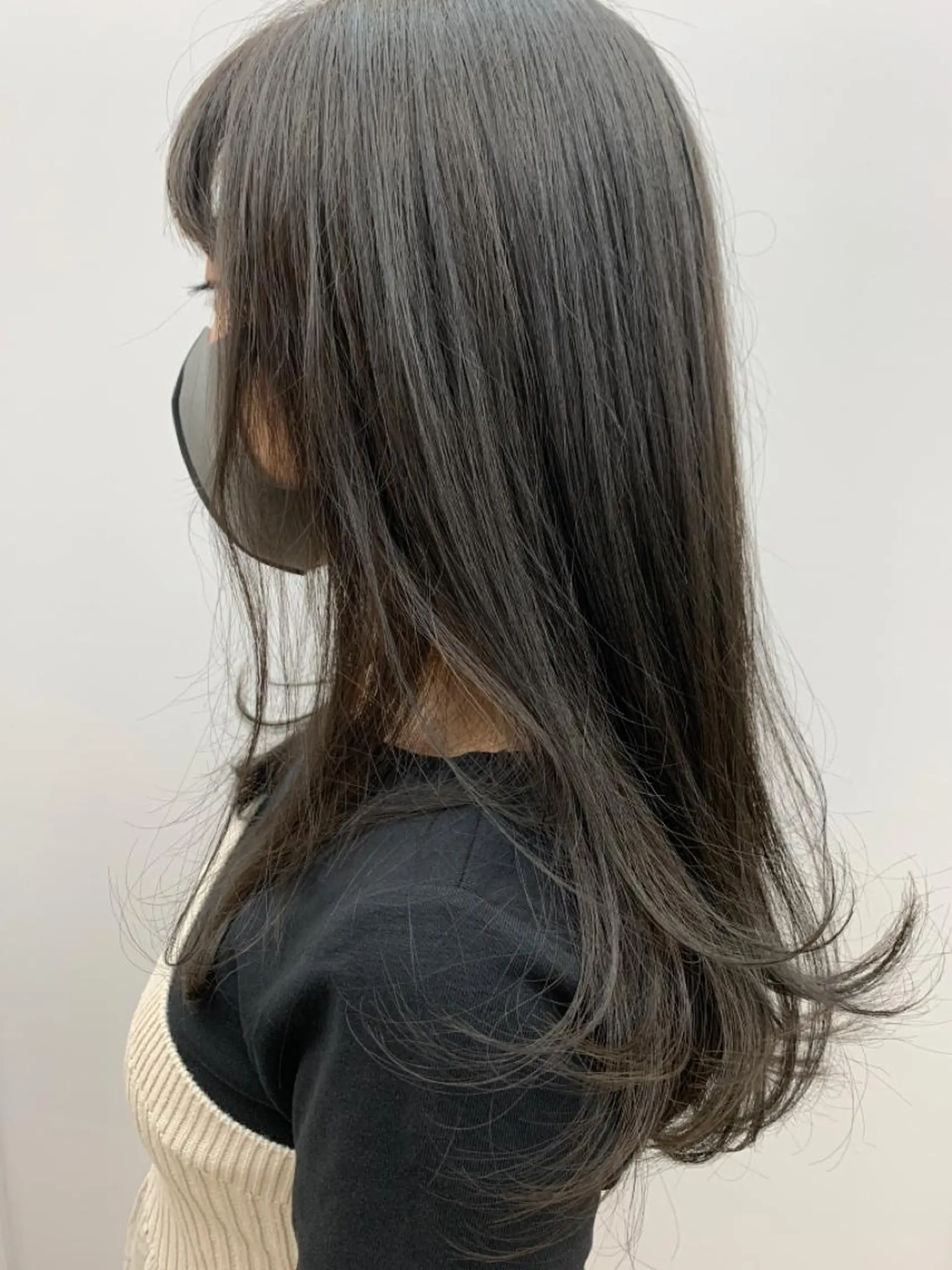 セミロング カラー ブルーカラー 髪質改善×大人可愛い 艶髪🫧ダイトのヘアスタイル