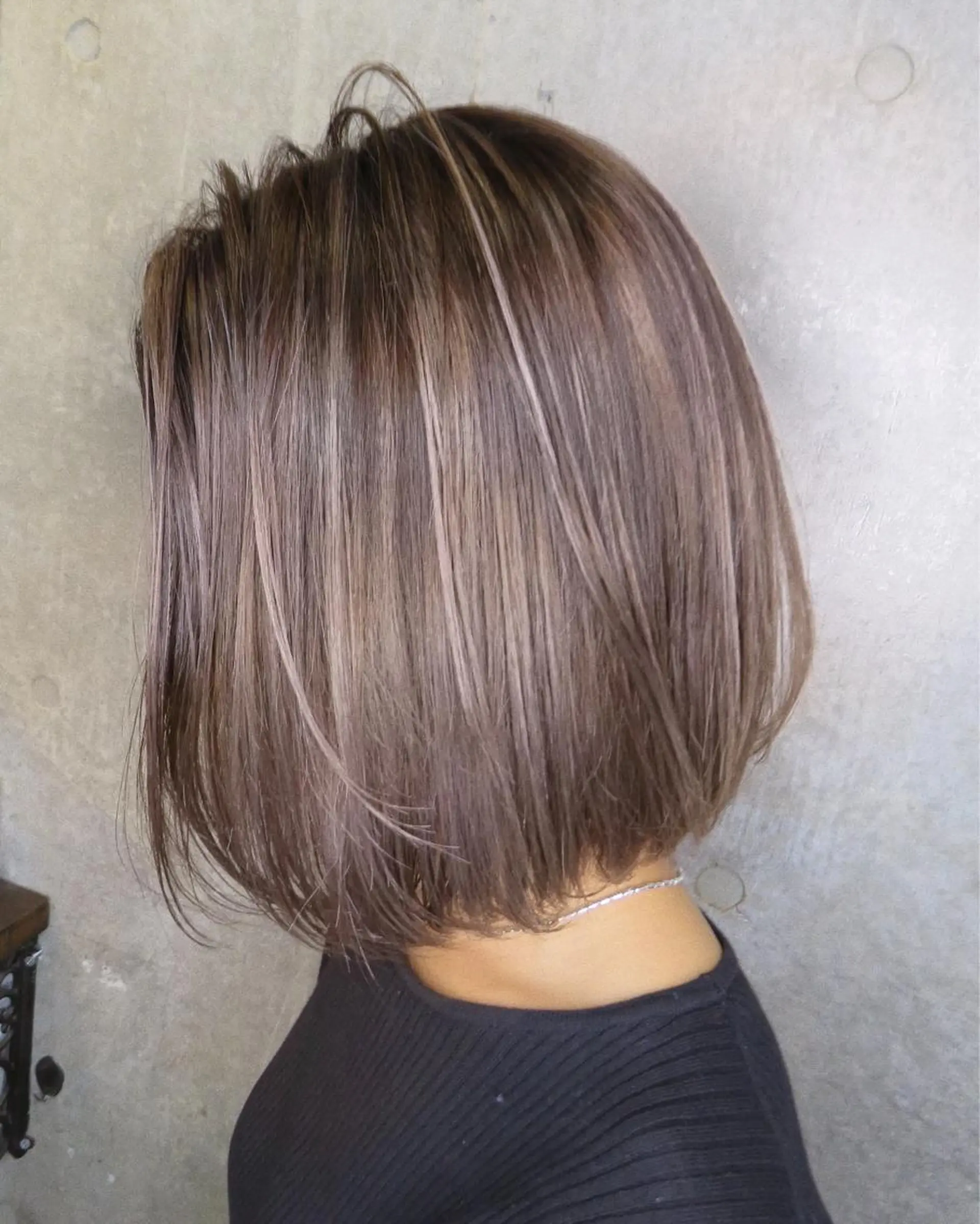 ショート カラー コールネックスザサロン所属・白髪ぼかし×デザイン 🕊️🫧ホウジョウのヘアスタイル