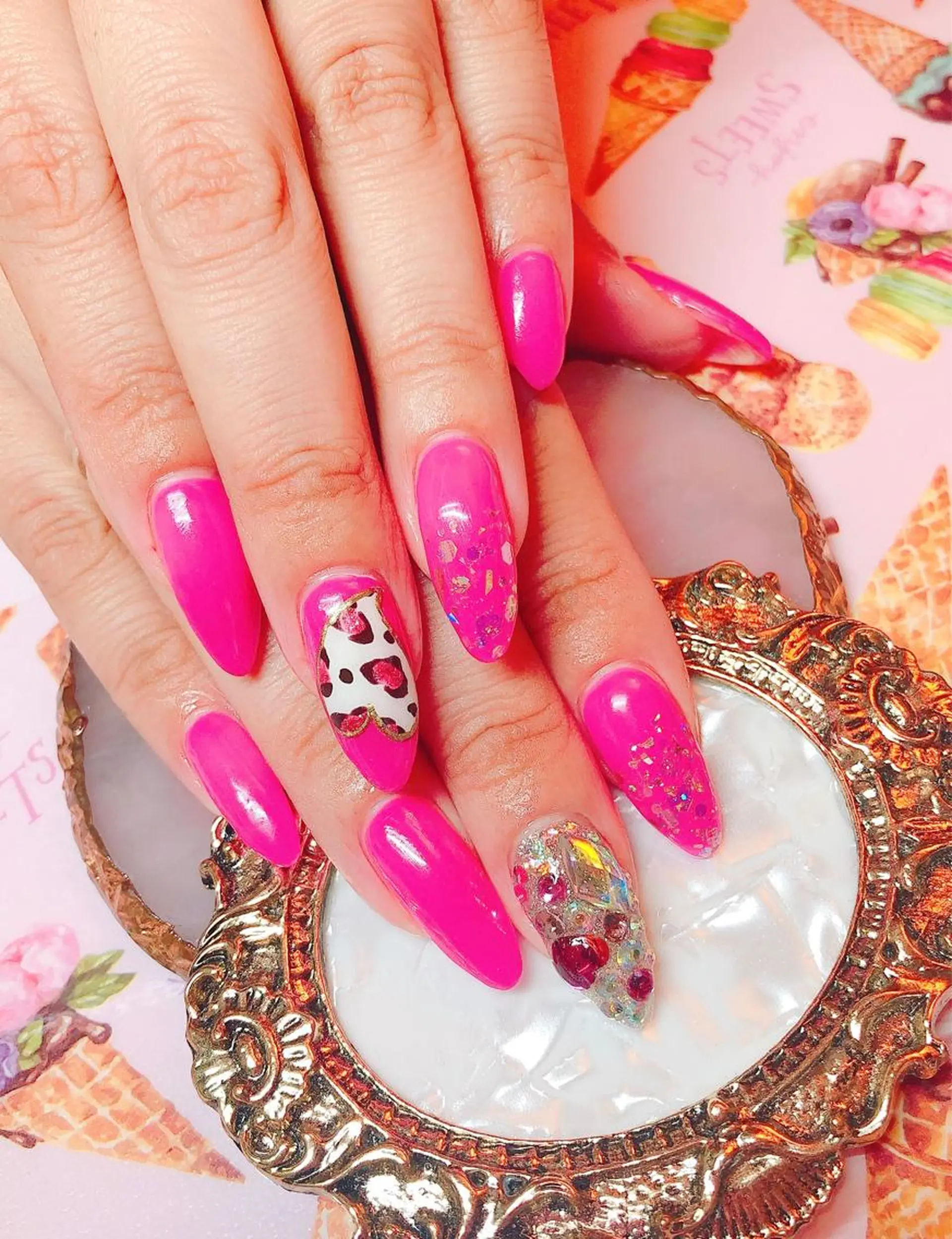 ネイル アートネイル CROWN プライベートサロンのネイルデザイン