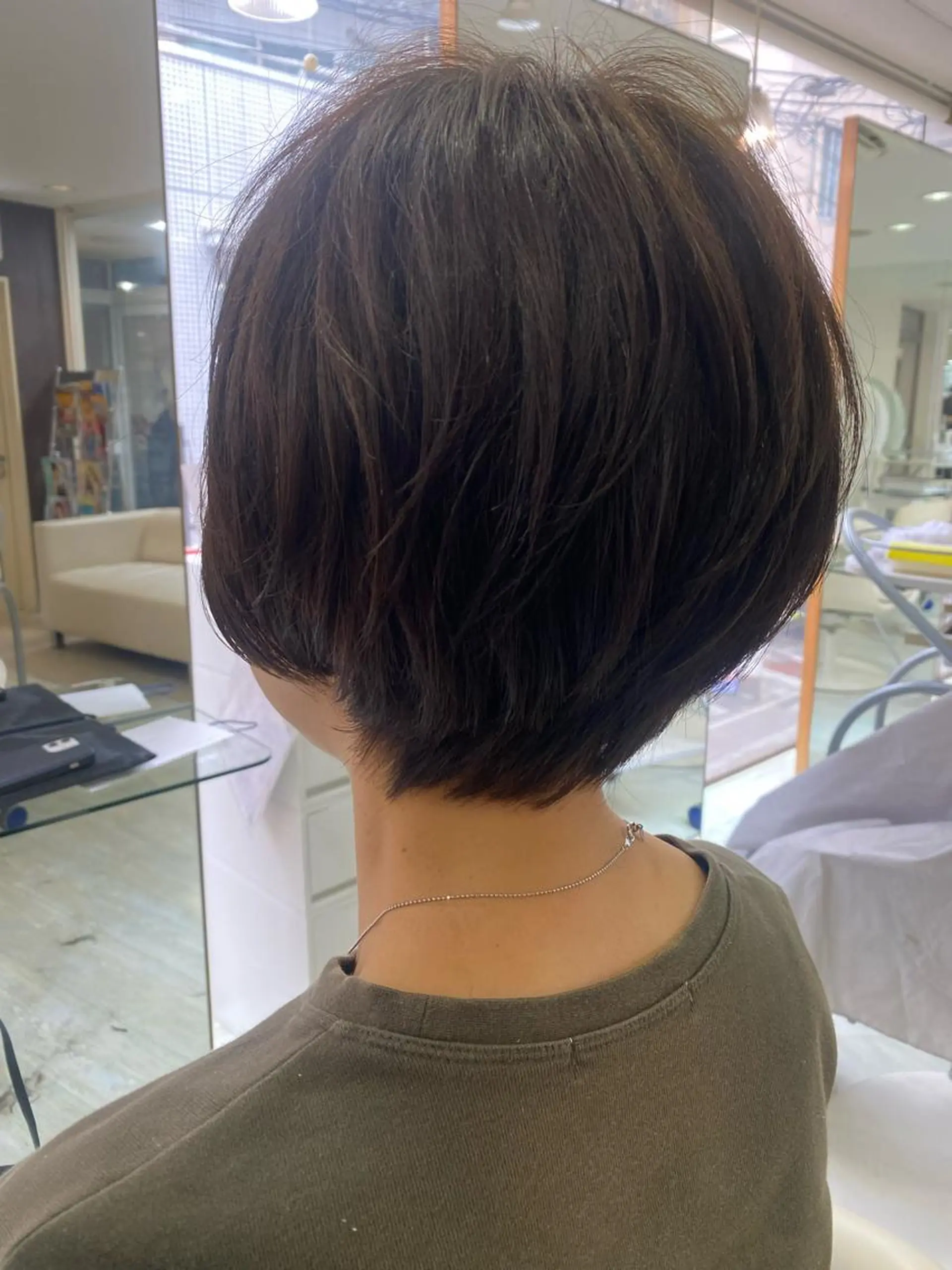 ショート ショートヘア カット ヘアカラー トリートメント 鬼澤 なお子のヘアスタイル