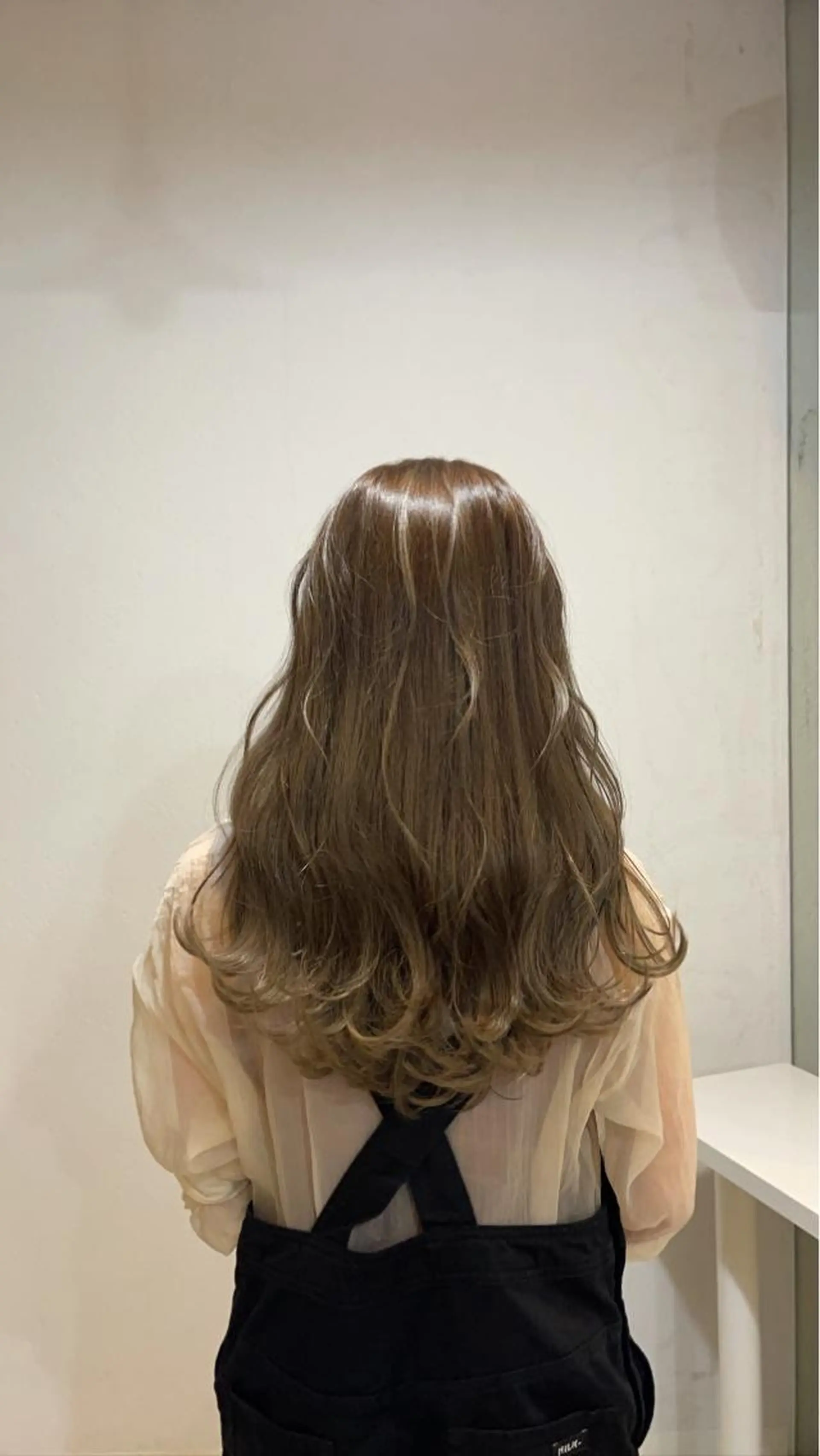 ロング カラー hyphen《ハイフン》所属・市村 香多のヘアスタイル