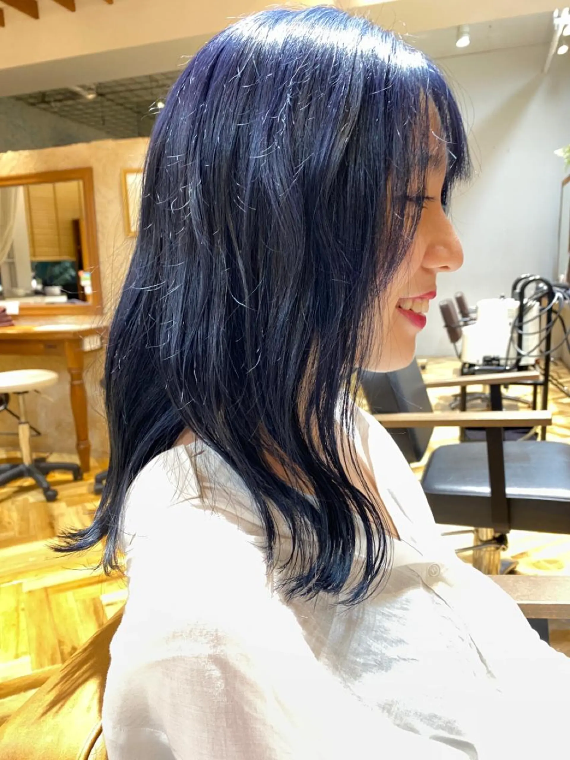 セミロング カラー 美髪改善・ブリーチ tadasuke⭐️のヘアスタイル