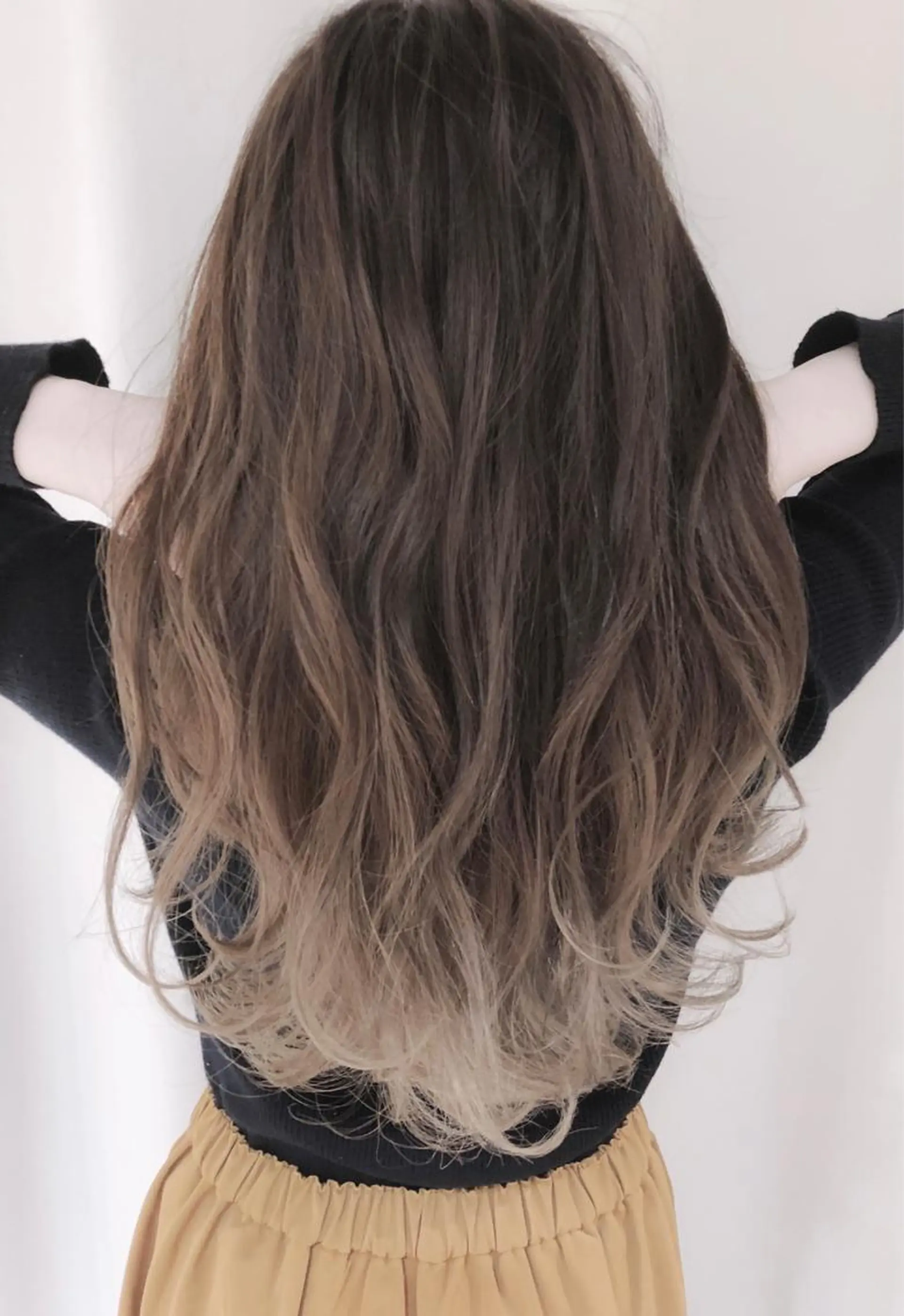 ロング カラー パーマ ヘアアレンジ アッシュ バレイヤージュ ブリーチ ケアブリーチ 透明感カラー カット ヘアカラー 縮毛矯正 竹内ケンゴ🇰🇷 EIGHT藤沢のヘアスタイル