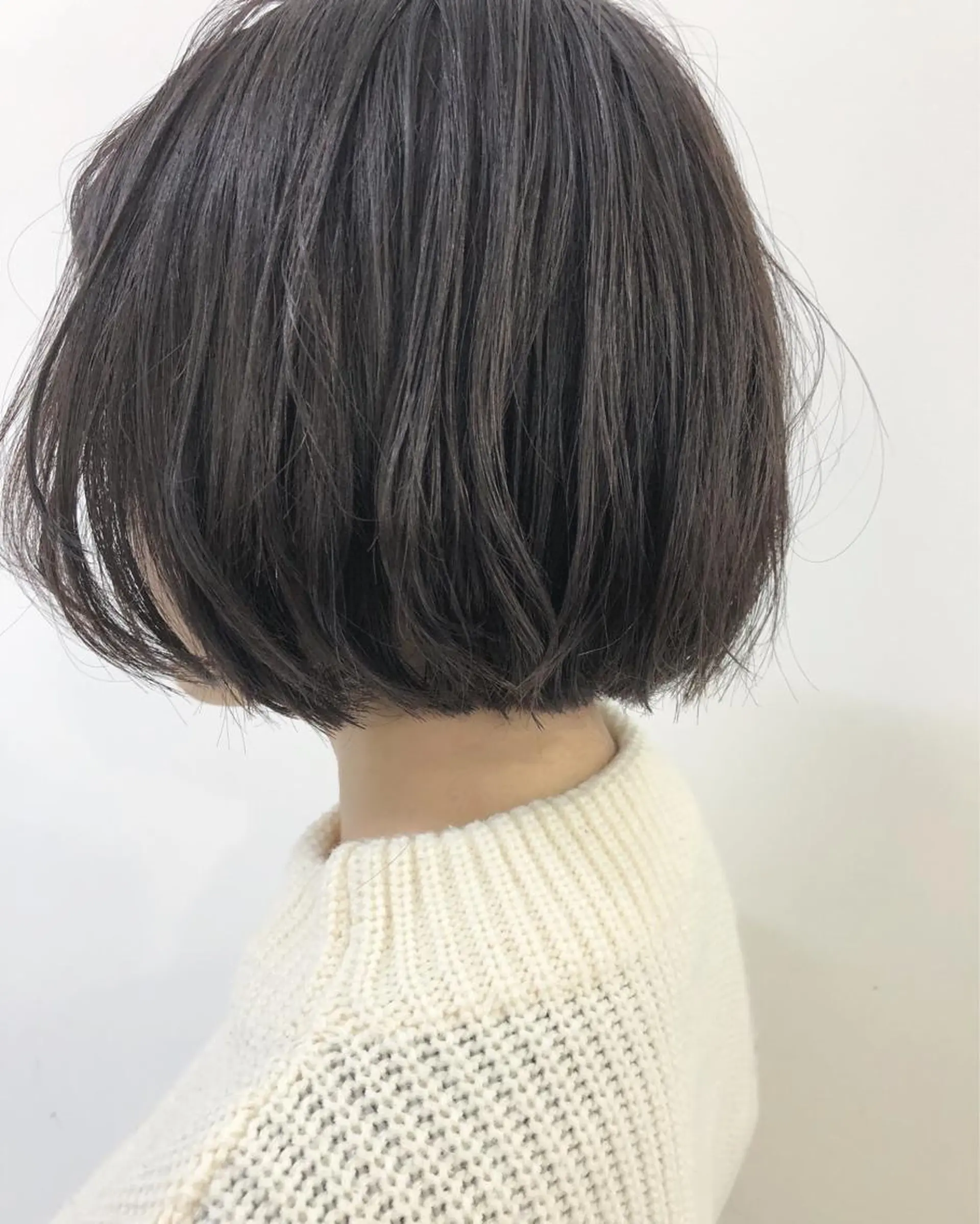 ショート カラー ニシオカ タクヤのヘアスタイル