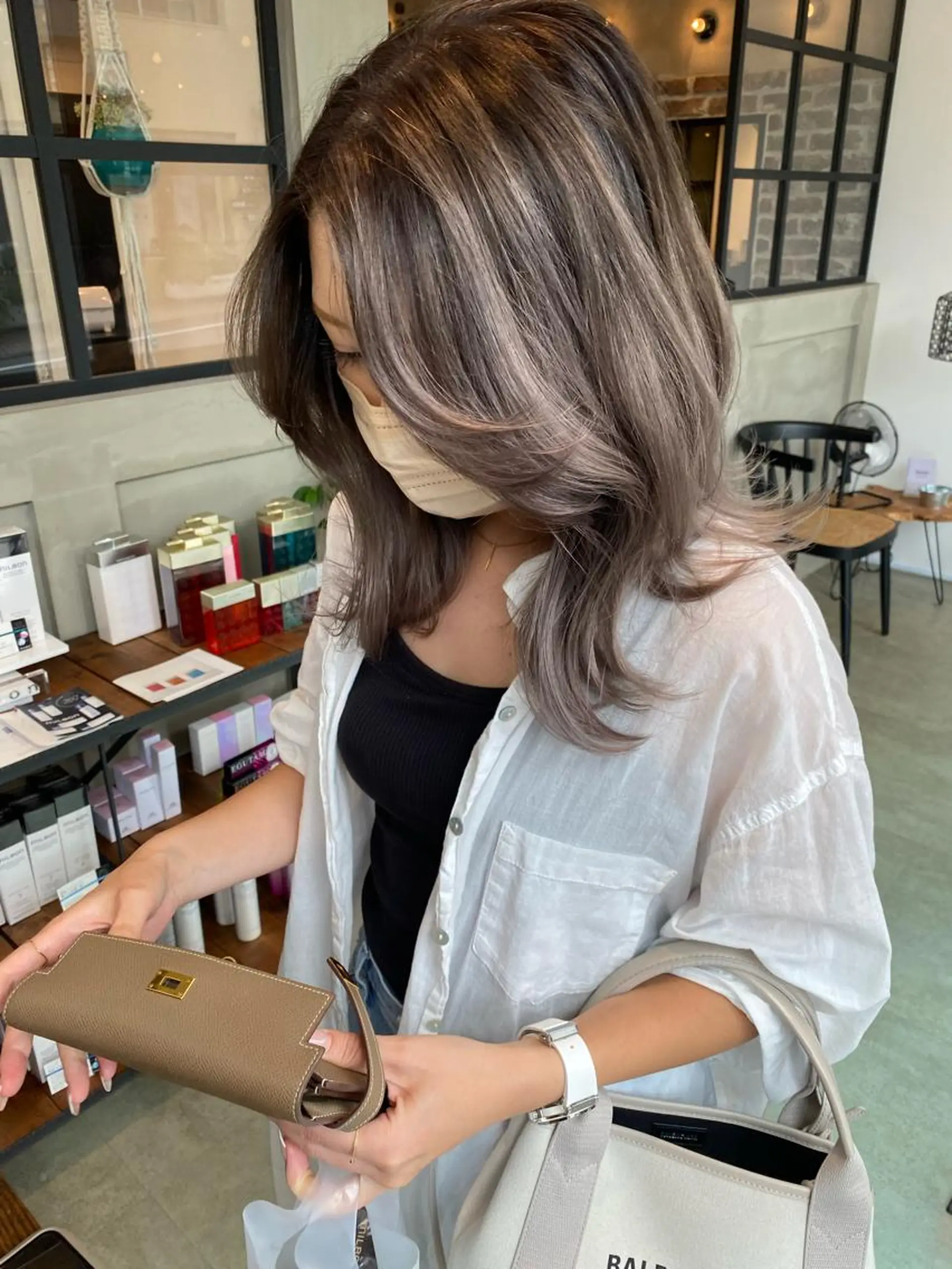 ミディアム ヘアカラー 大内田 凌馬のヘアスタイル