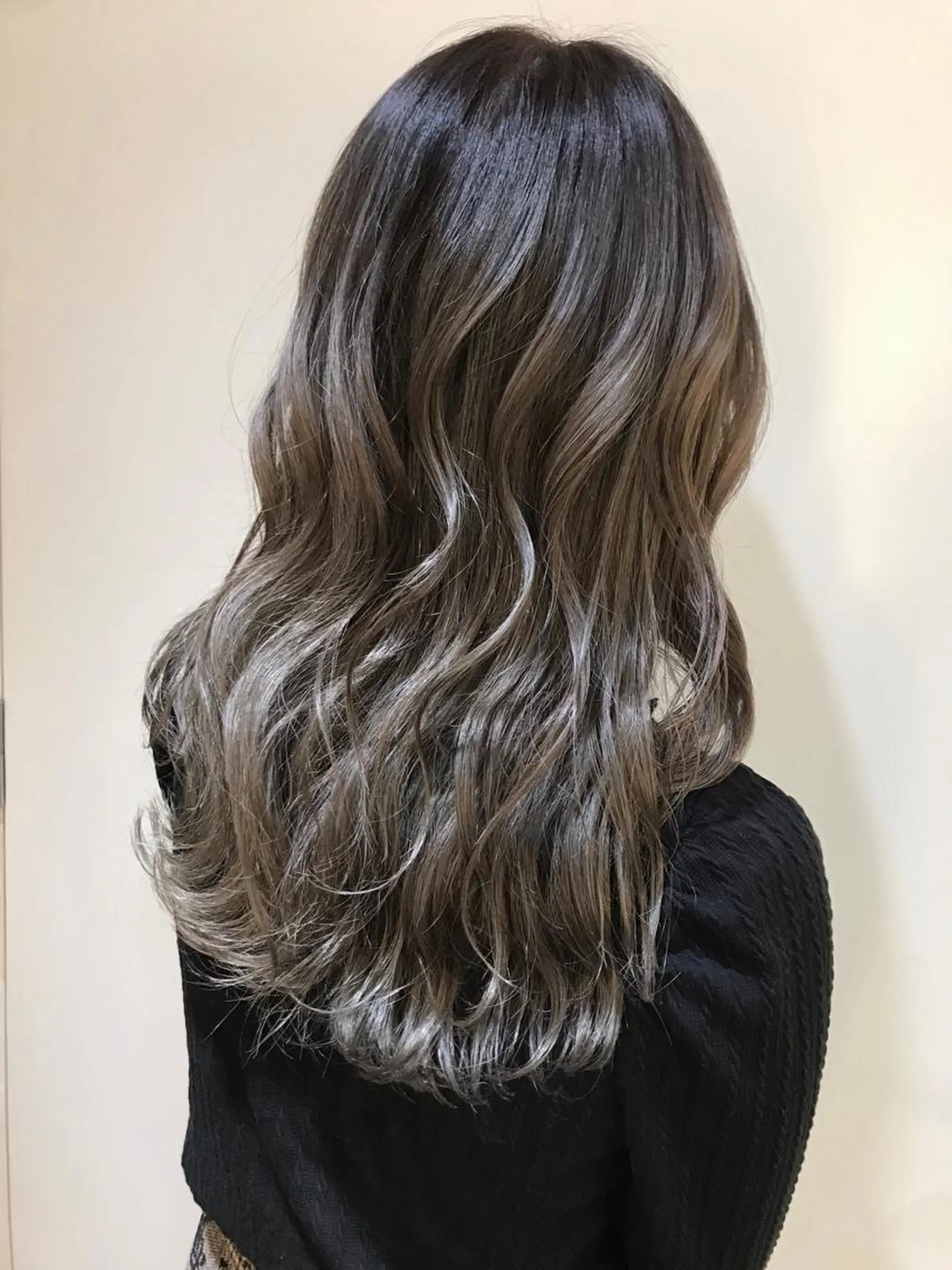 ミディアム カラー グレージュ ハイライトカラー ハイライト Remore所属・中塚 義人のヘアスタイル