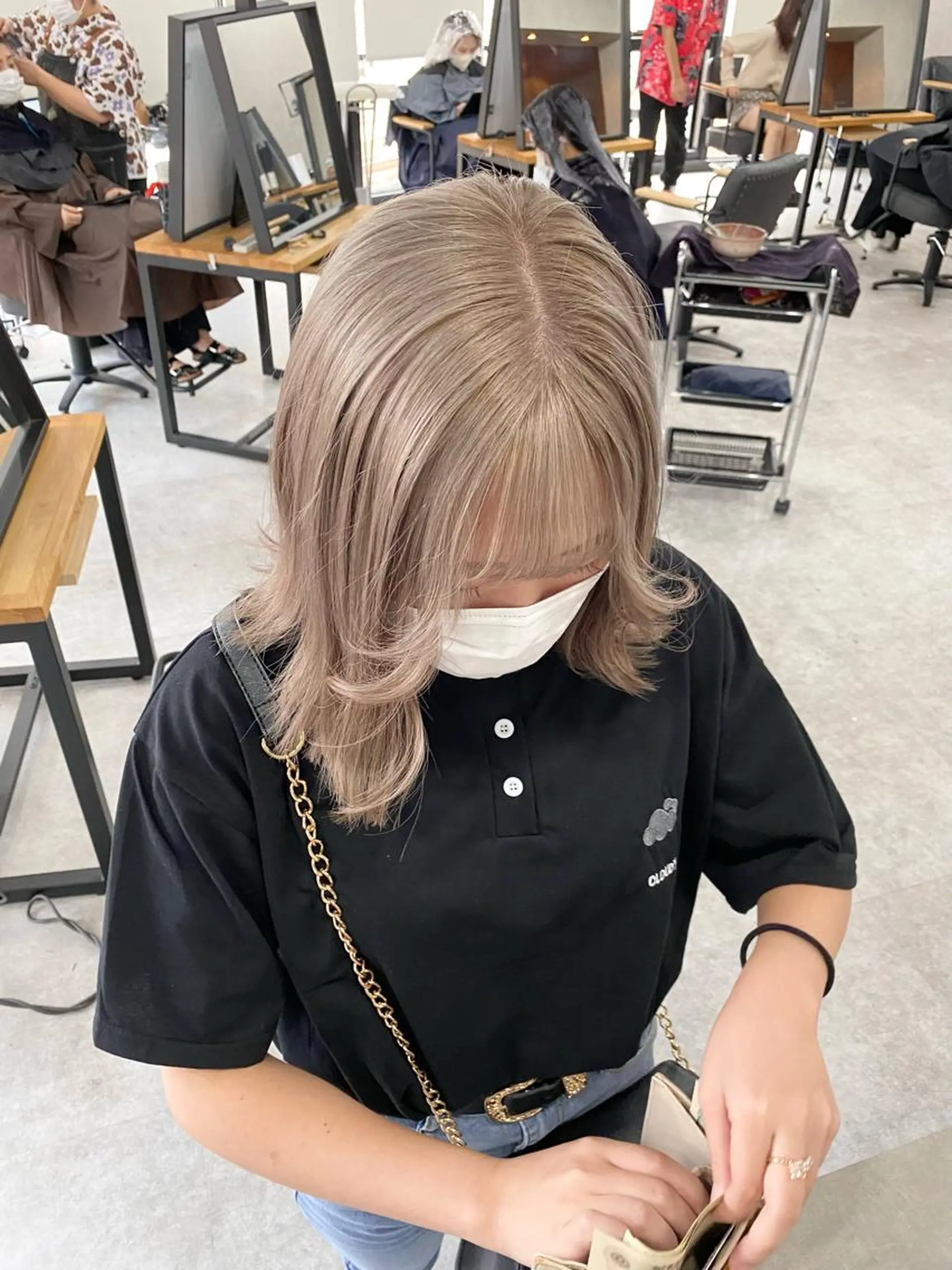 カラー ベージュカラー ミルクティーベージュ i'll 髪質改善 淀屋橋 大阪【イル】所属・エクステ/ブリーチ tasukuのヘアスタイル