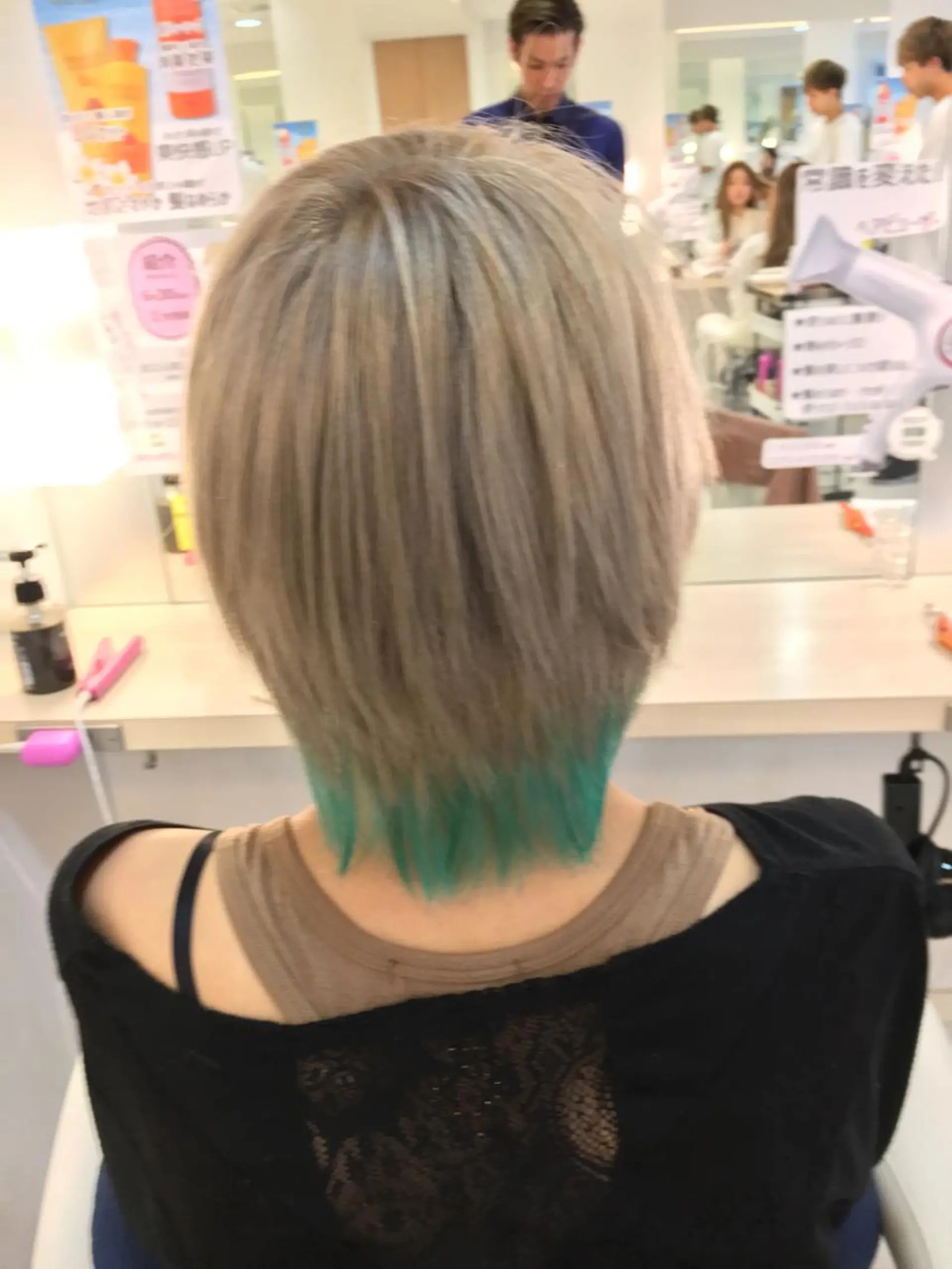 ショート カラー シルバー ノアヘアデザイン町田店所属・ショートヘア特化 mayaのヘアスタイル