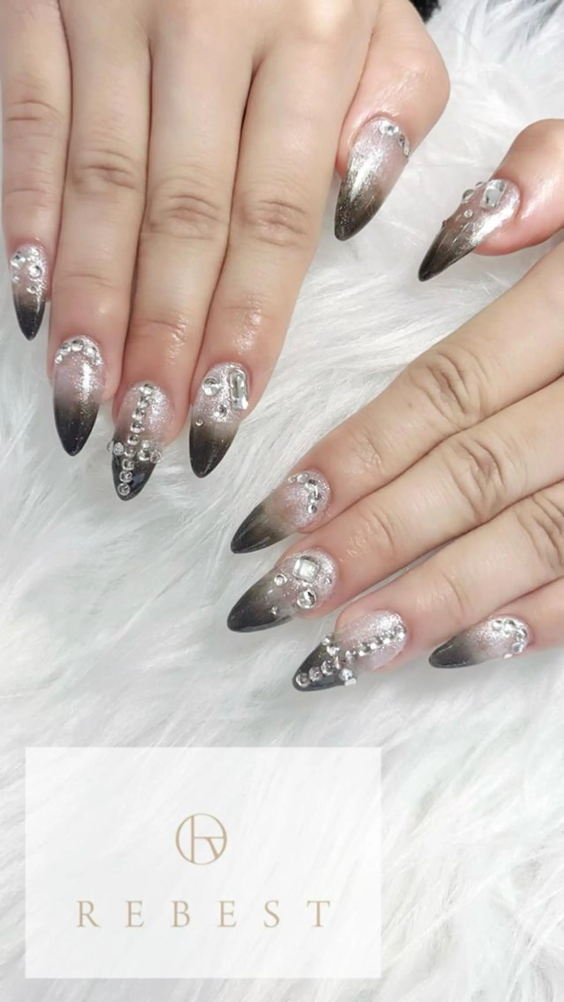 ネイル ハンドネイル REBEST 天王寺のネイルデザイン