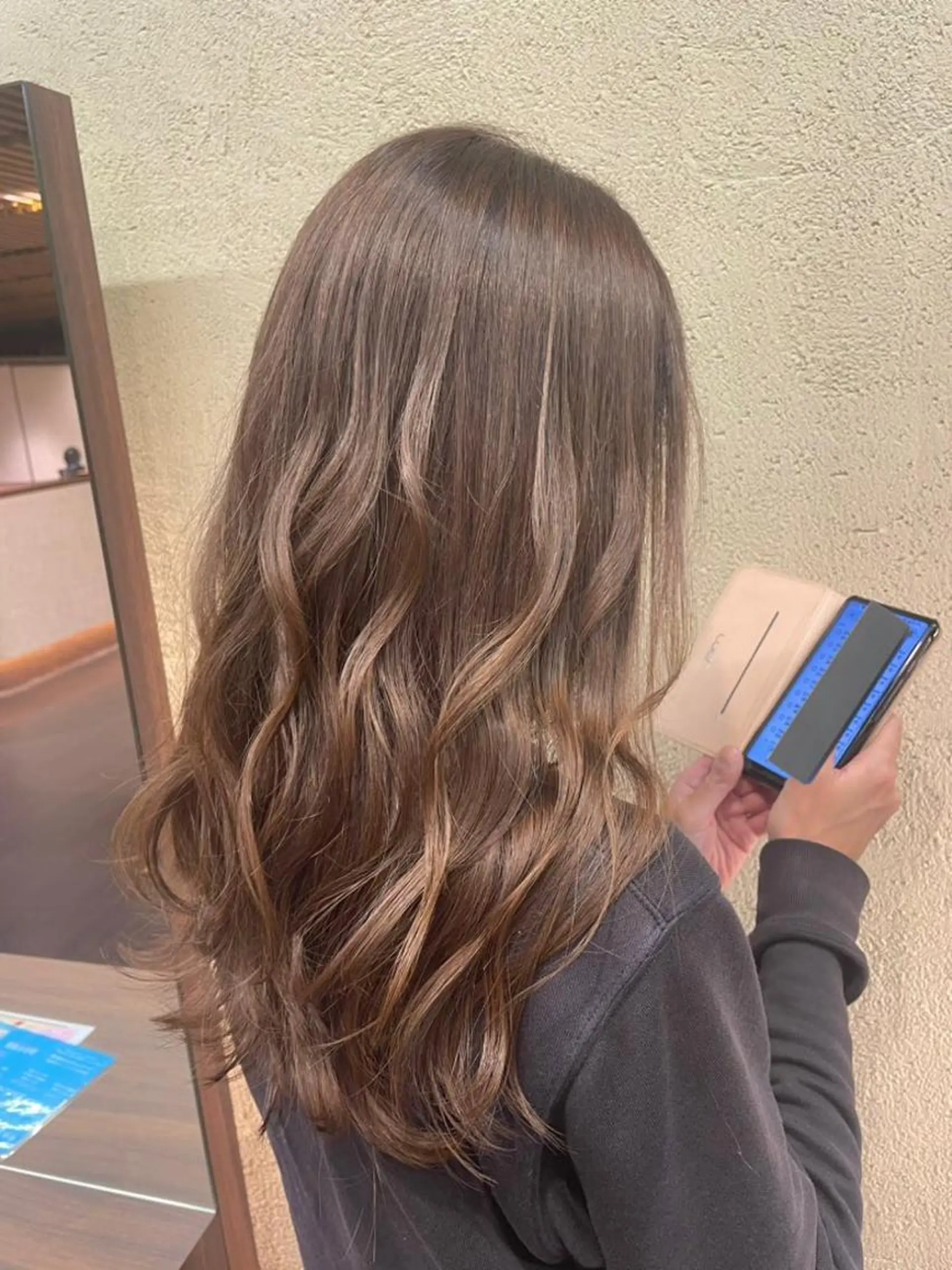 ロング カラー レイヤーカット ユヅキ 【8月限定クーポン】のヘアスタイル