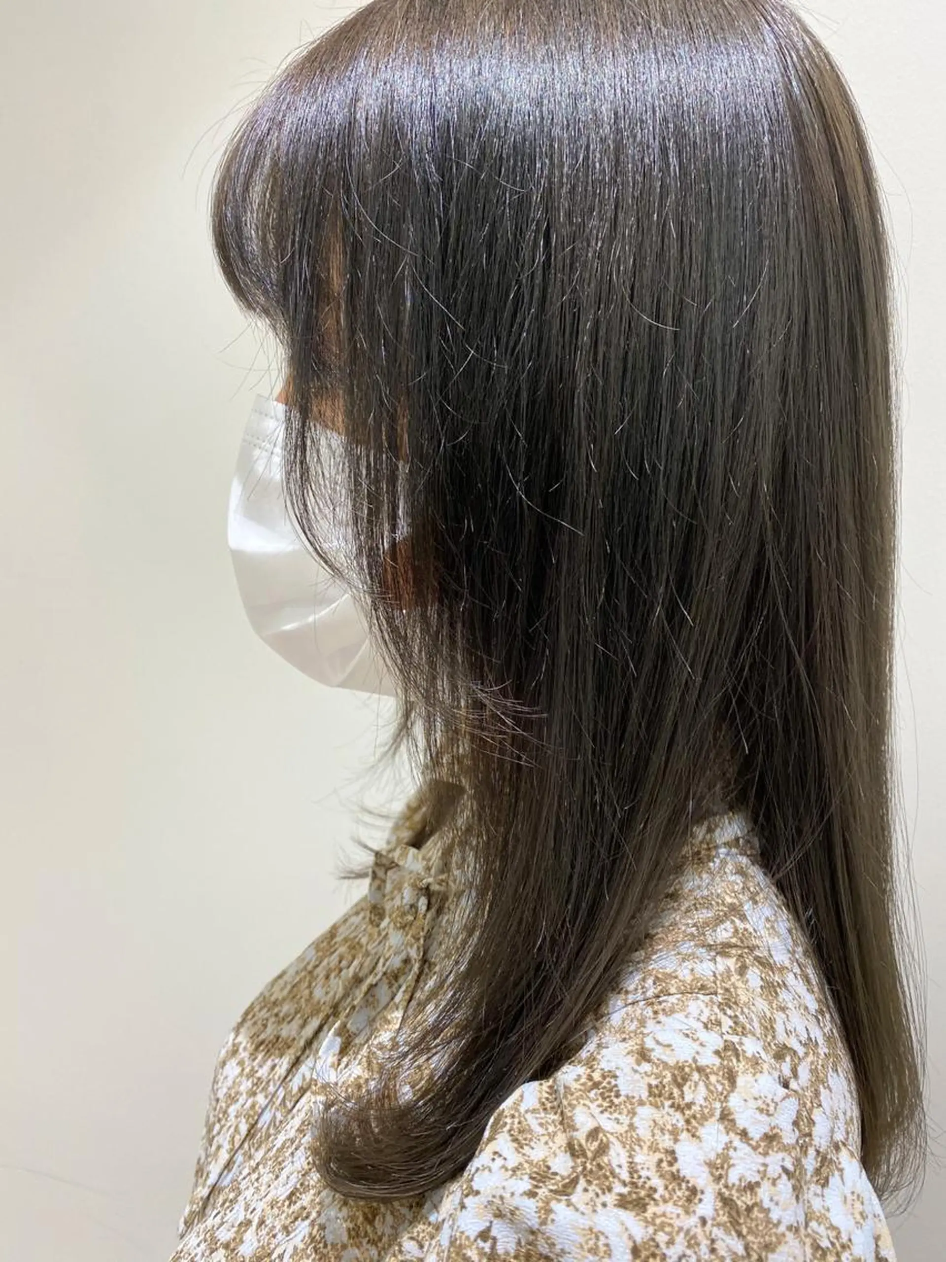 ミディアム カラー ベージュカラー オリーブベージュ equal銀座所属・equal銀座 黒田💚のヘアスタイル