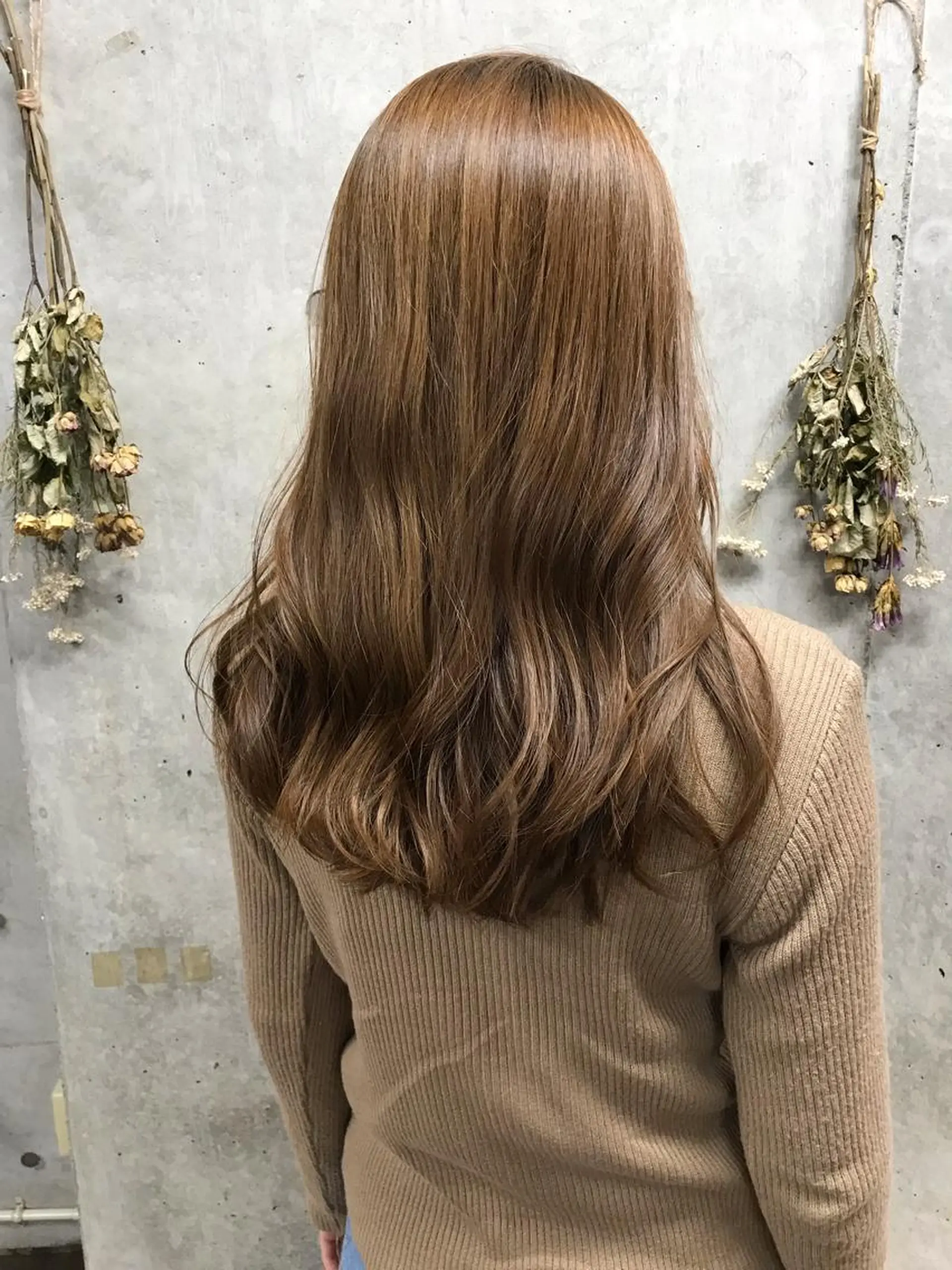 ロング カラー ヘアアレンジ アッシュ ベージュカラー イルミナカラー clan所属・Satsuki ✂︎♡のヘアスタイル