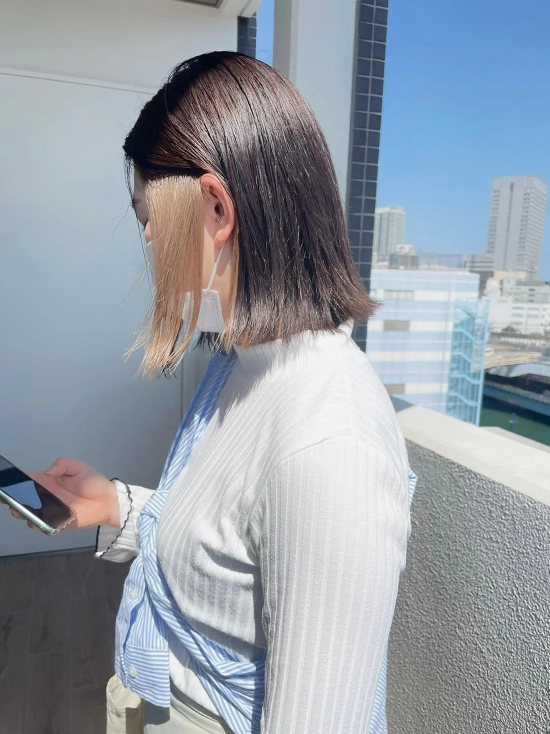 ショート カラー イヤリングカラー ボブ 外ハネヘア メンズ特化 パーマ/オザワのヘアスタイル