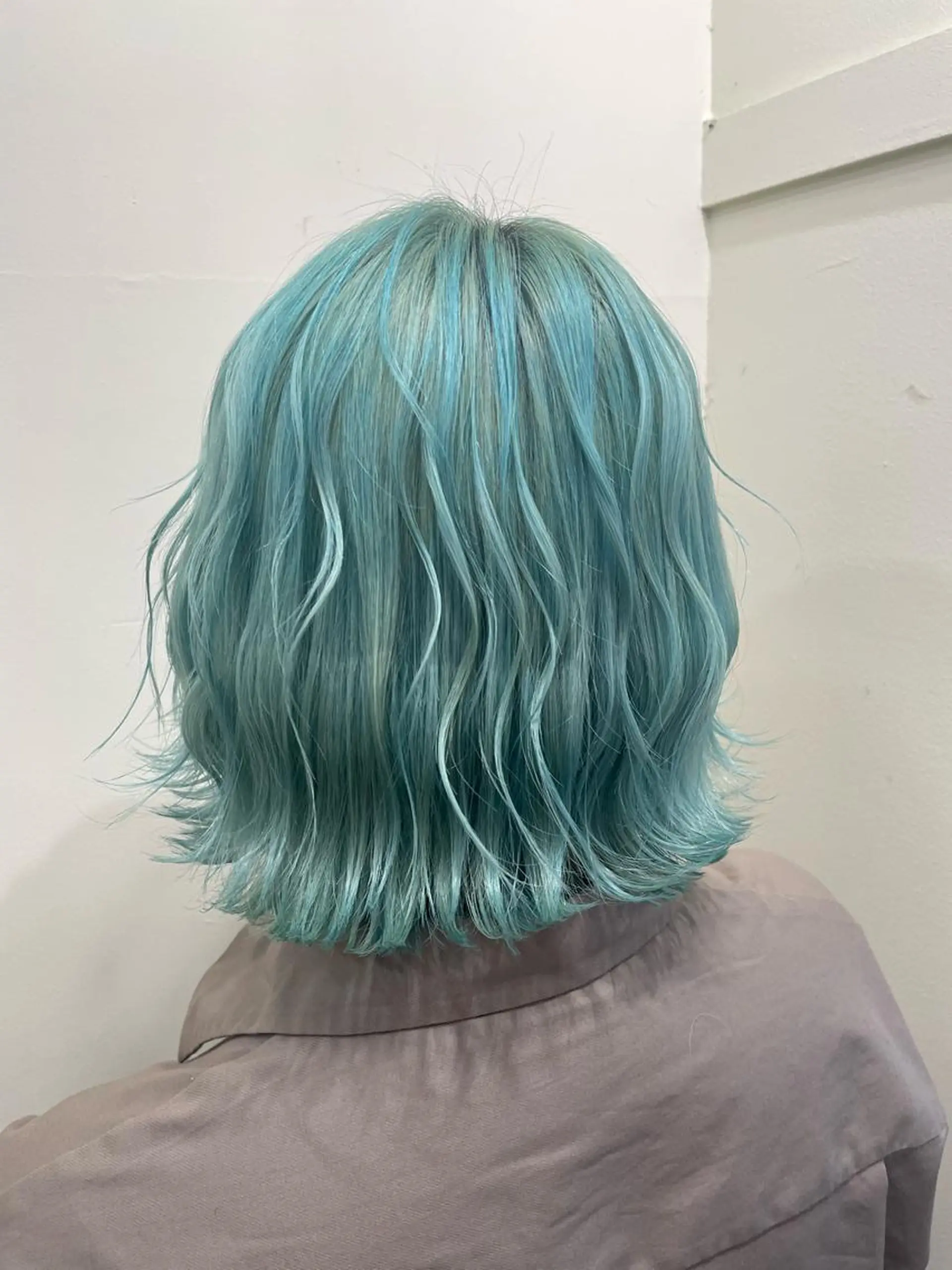 ミディアム カラー シールエクステ ミディアムパーマ バレイヤージュ ブリーチ ケアブリーチ カット ヘアカラー WEST OLAND加藤圭介のヘアスタイル