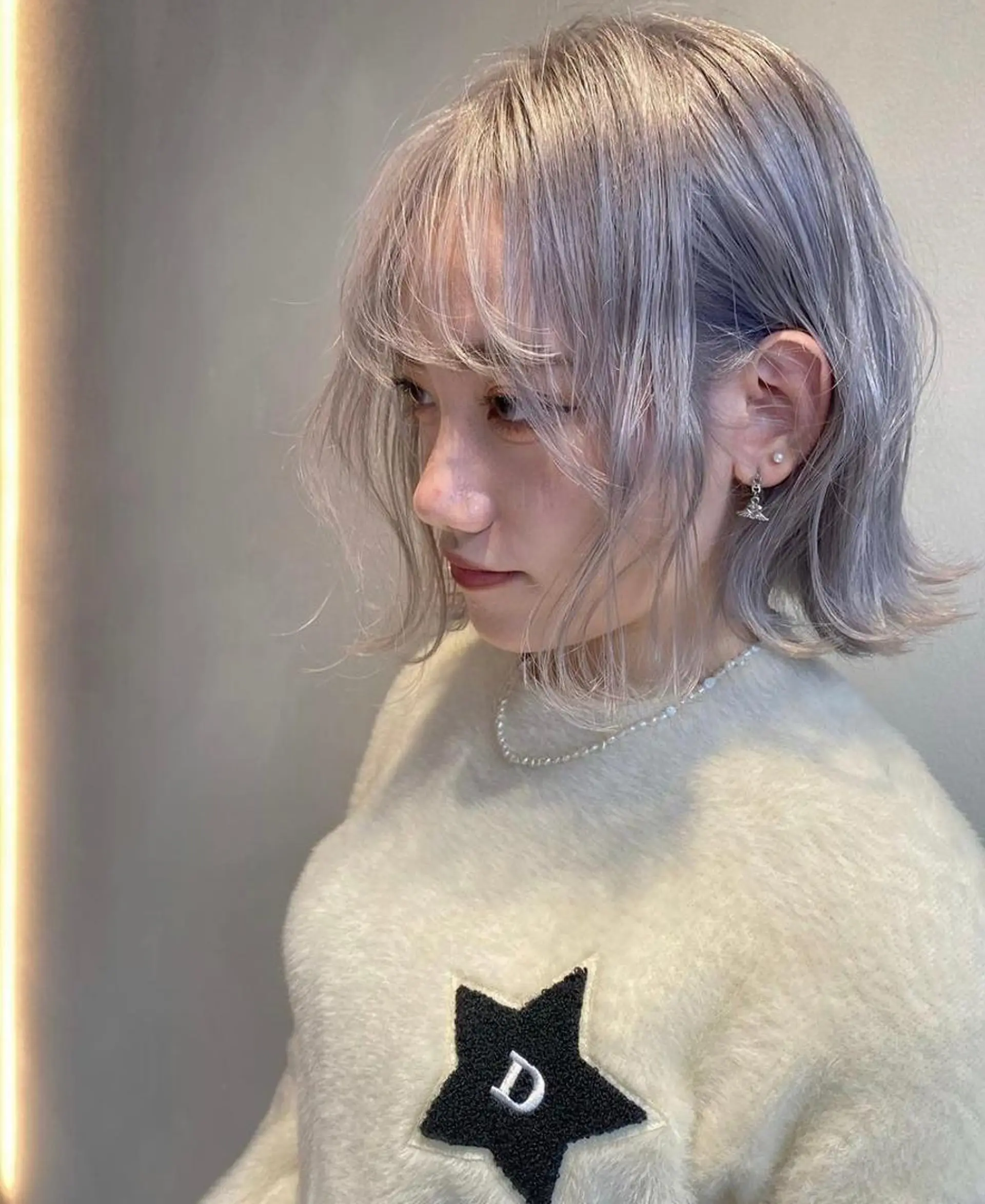 ミディアム カラー ブリーチ ケアブリーチ シルバー ヘアカラー 梅原 大和のヘアスタイル