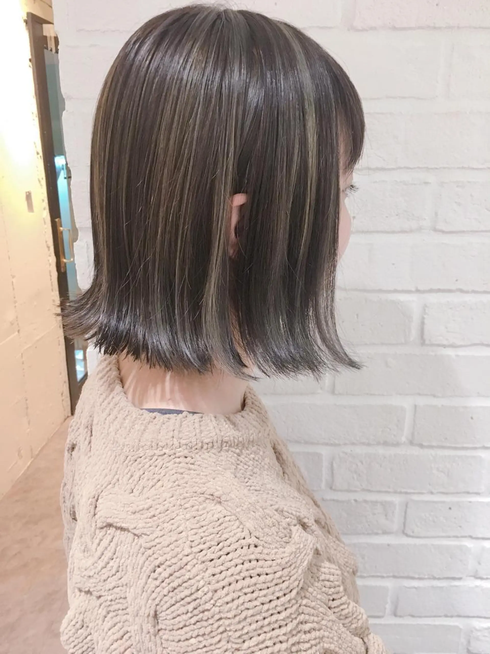 ミディアム カラー グレージュ ハイライトカラー ハイライト Fuuu《フゥ》所属・シノザキ シンゴのヘアスタイル