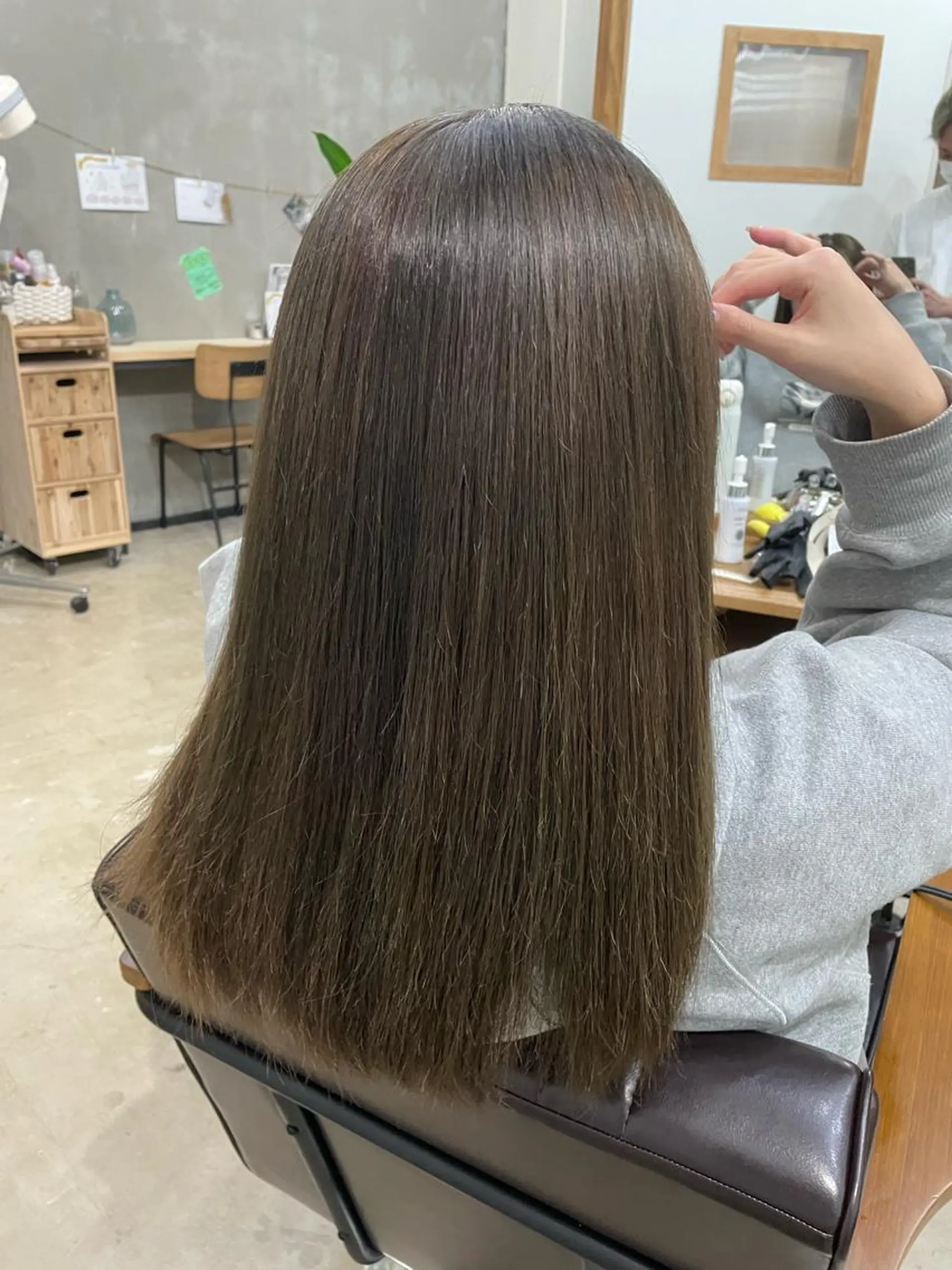 セミロング POCKET  いわき店所属・諸橋 美波のヘアスタイル