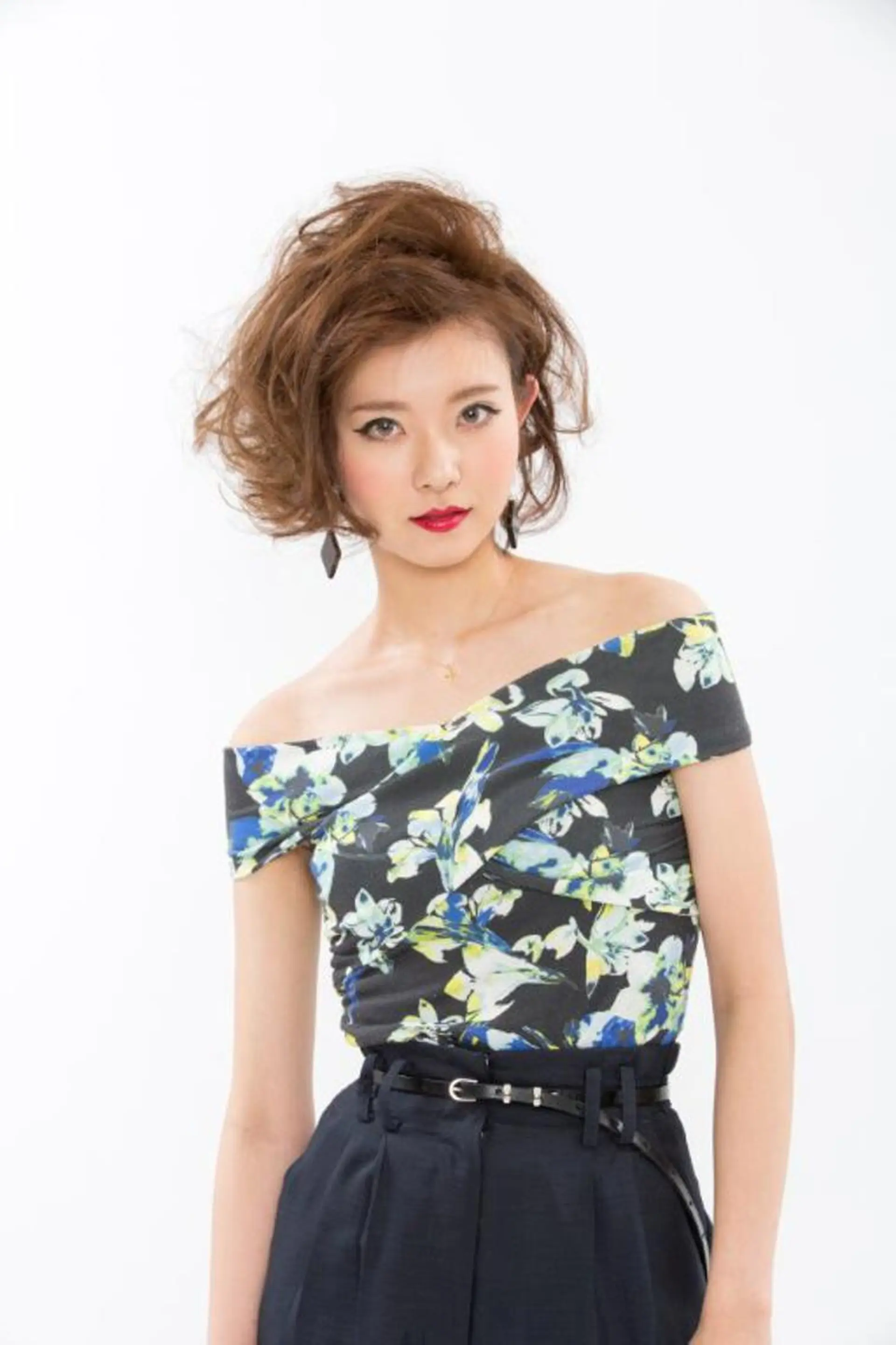 ミディアム ヘアアレンジ graxi'    グラシー所属・ブリーチ/ハイトーン SERINAのヘアスタイル