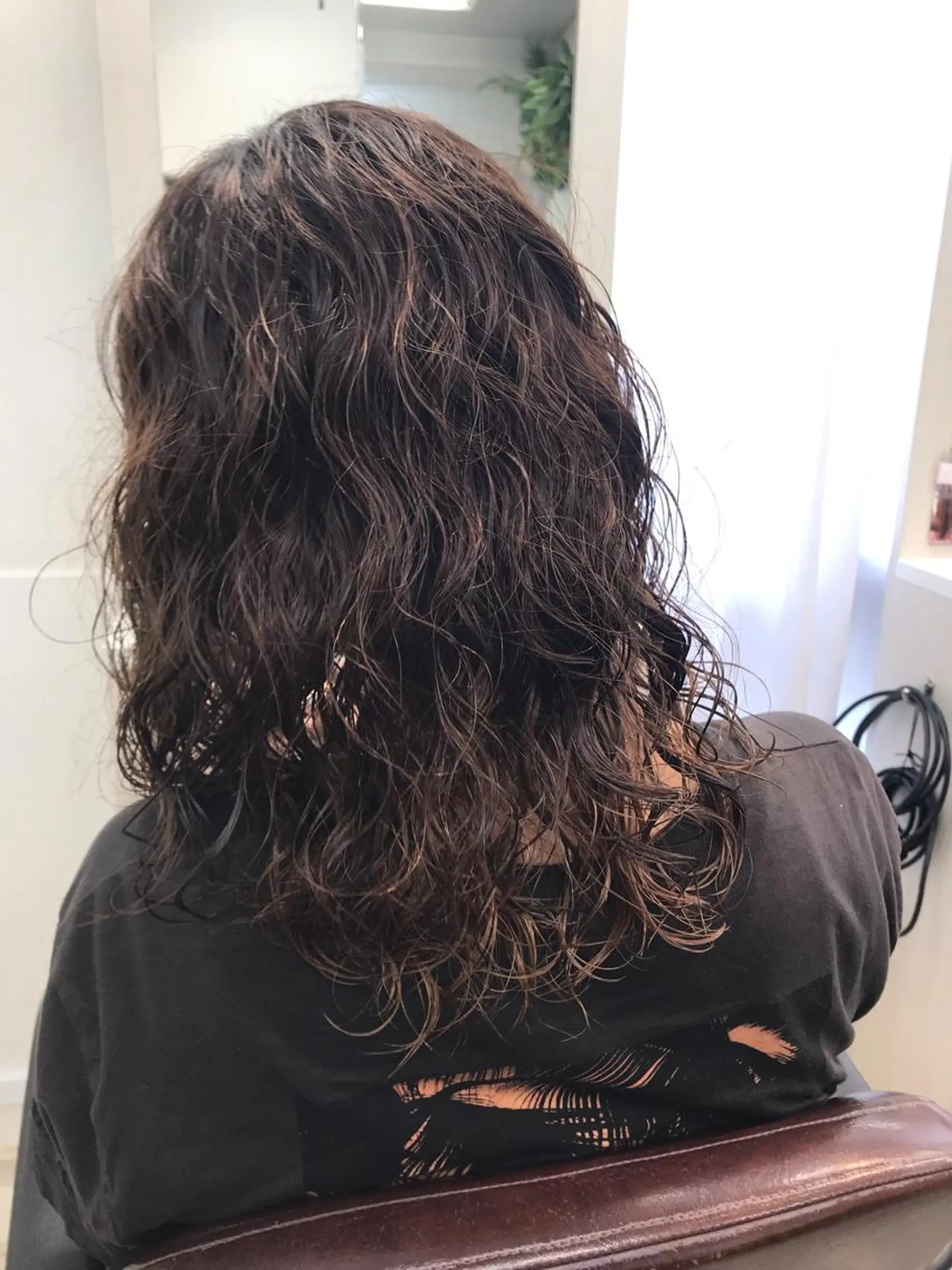 ミディアム パーマ ミディアムパーマ ていねい技術No.1 🌈諏訪 健太のヘアスタイル