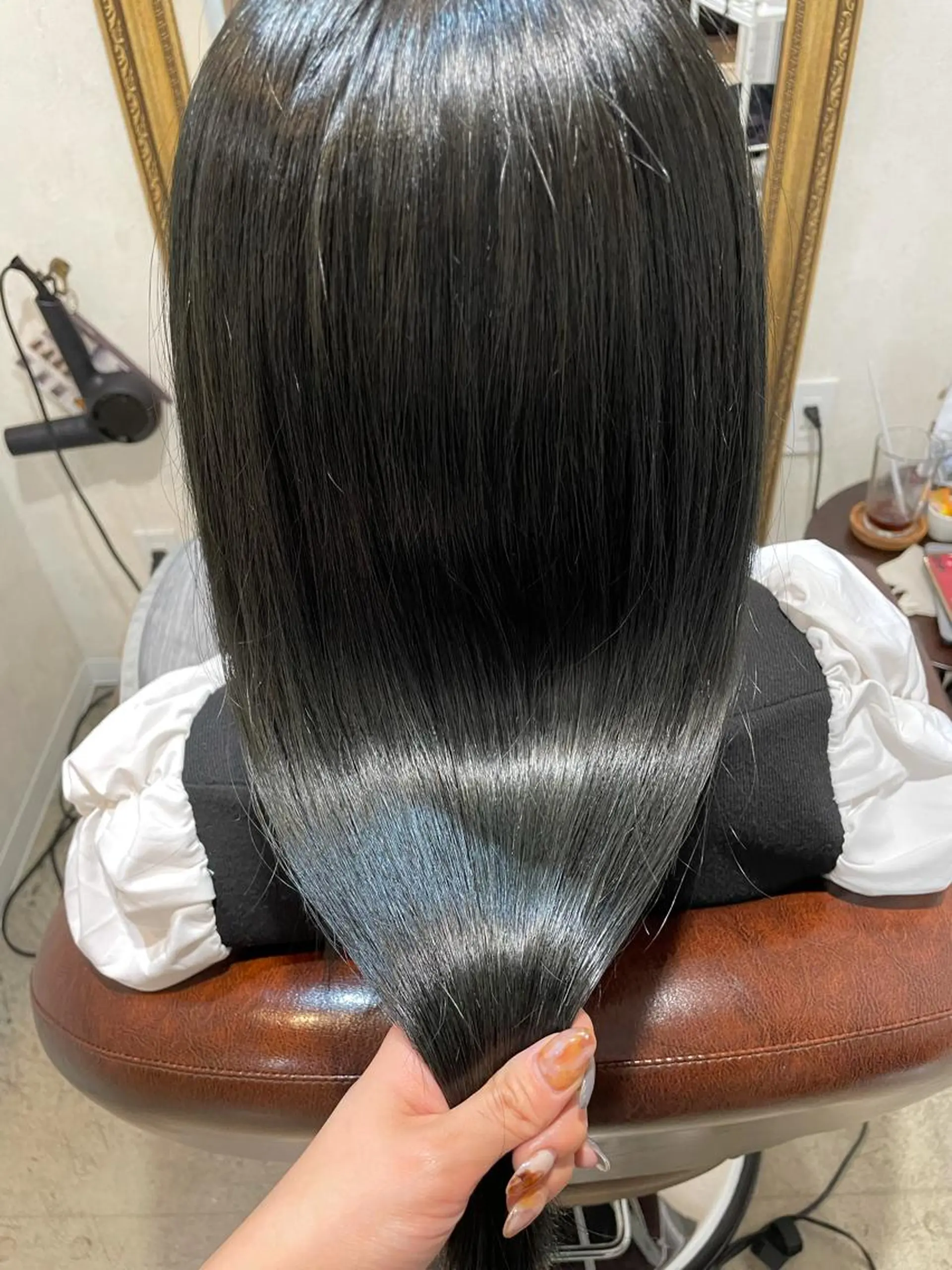 セミロング 透明感カラー💎 AYAのヘアスタイル