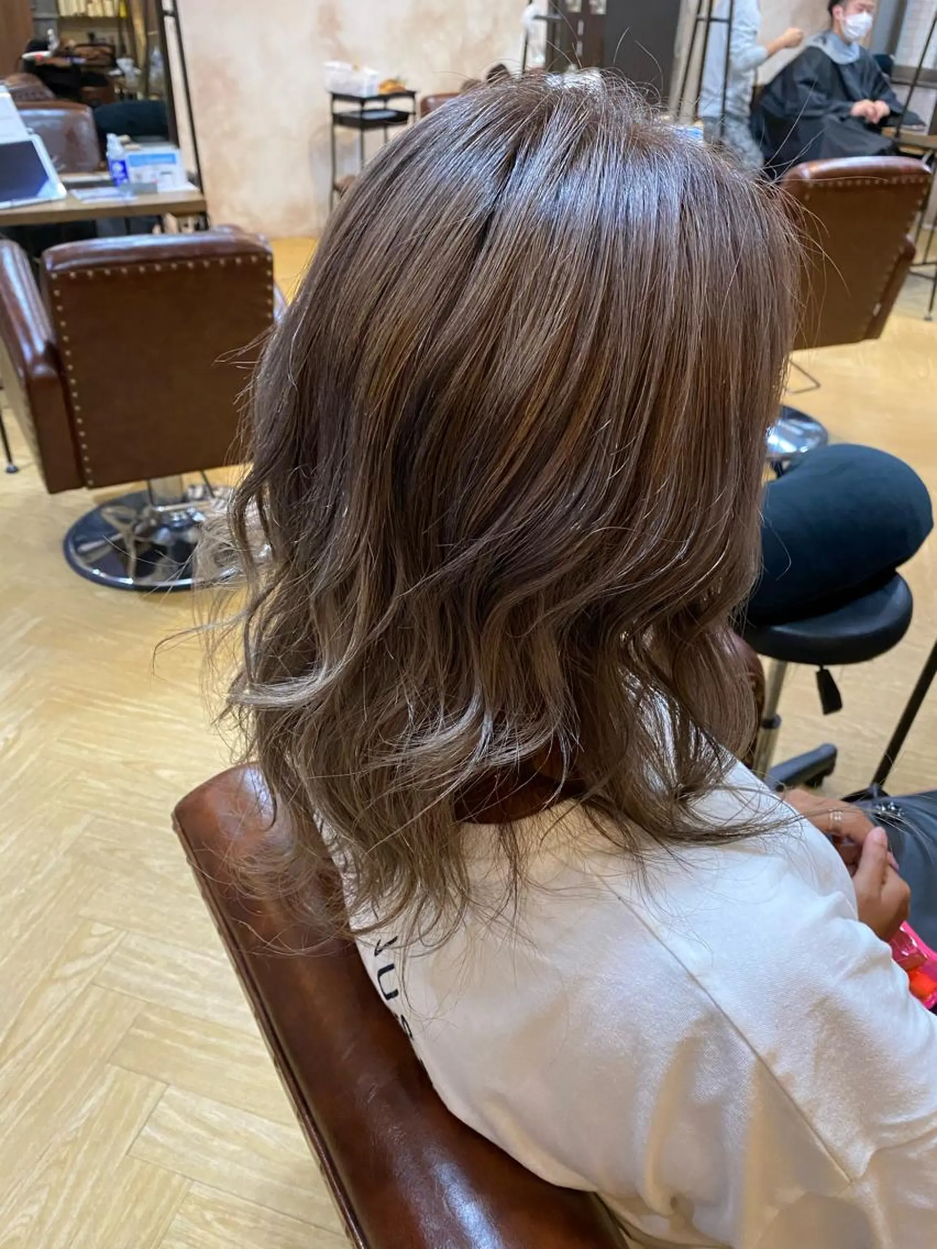 セミロング カラー 髪質改善 ヒデのヘアスタイル