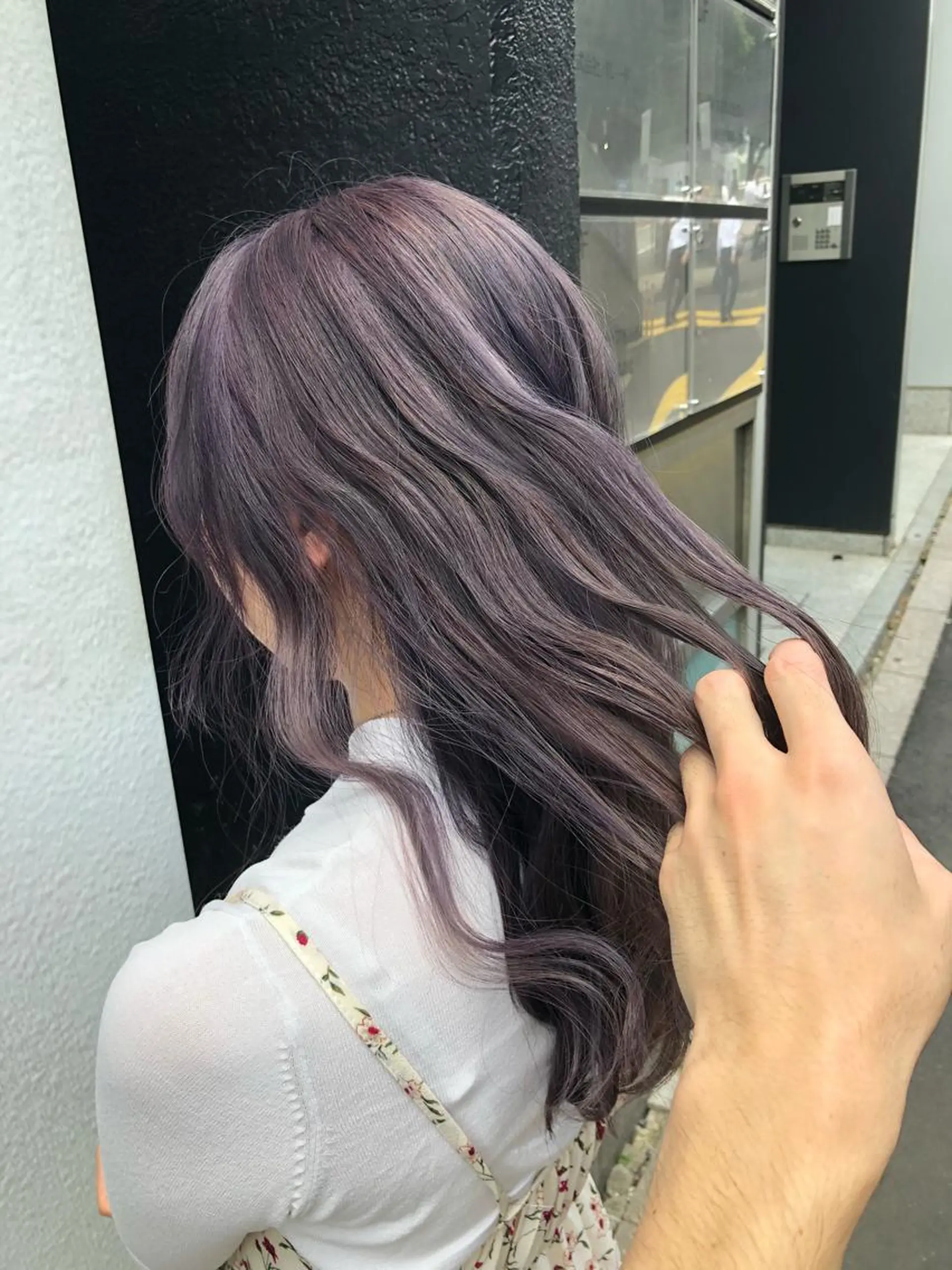 ロング カラー アッシュ ブリーチ グレージュ ラベンダーカラー ラベンダーアッシュ 100%髪質改善特化 TRUNSのヘアスタイル