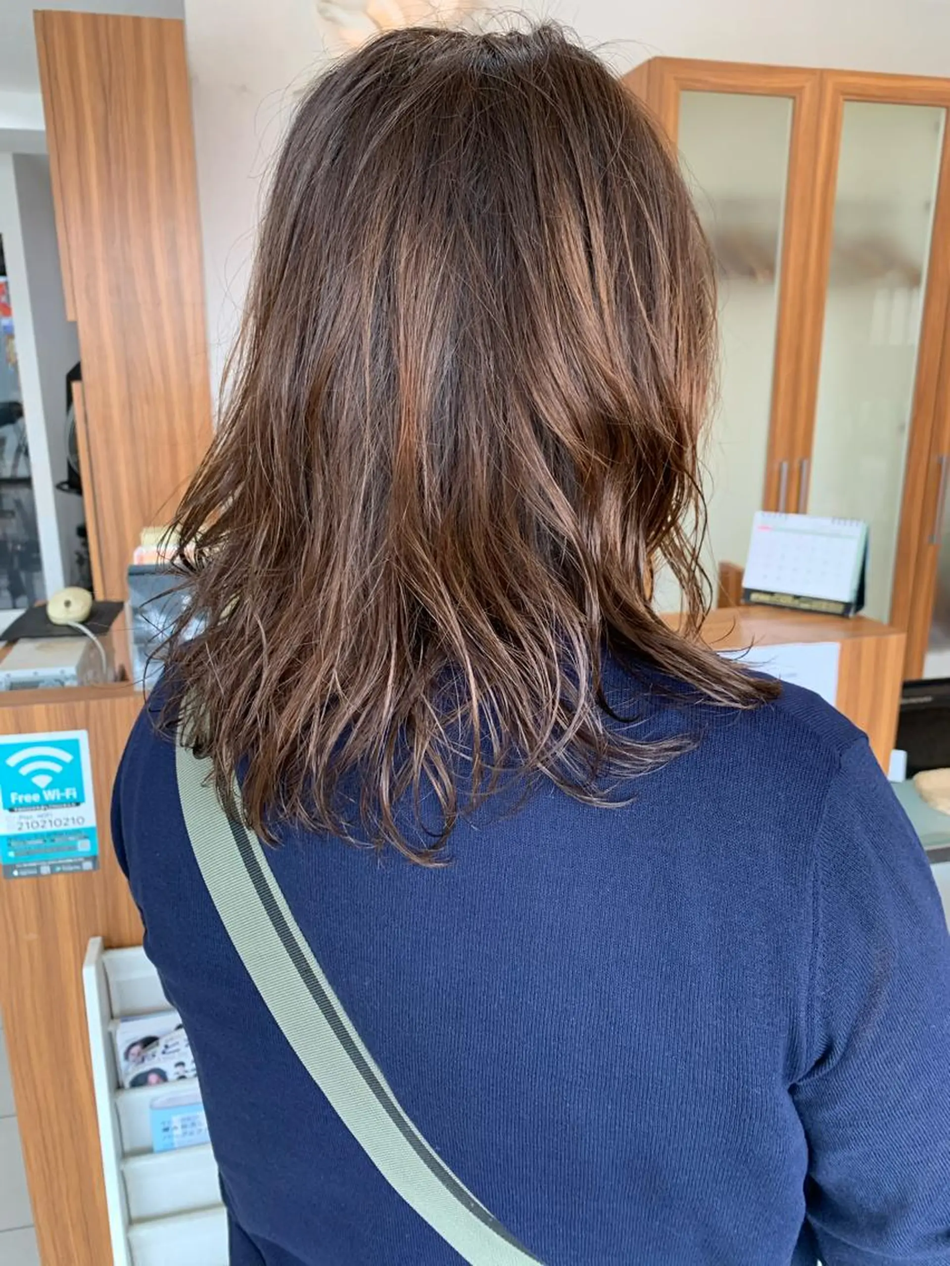 ミディアム カラー パーマ ミディアムパーマ カット ヘアカラー 縮毛矯正 トリートメント 白髪ぼかしハイライト 柳川拓哉のヘアスタイル