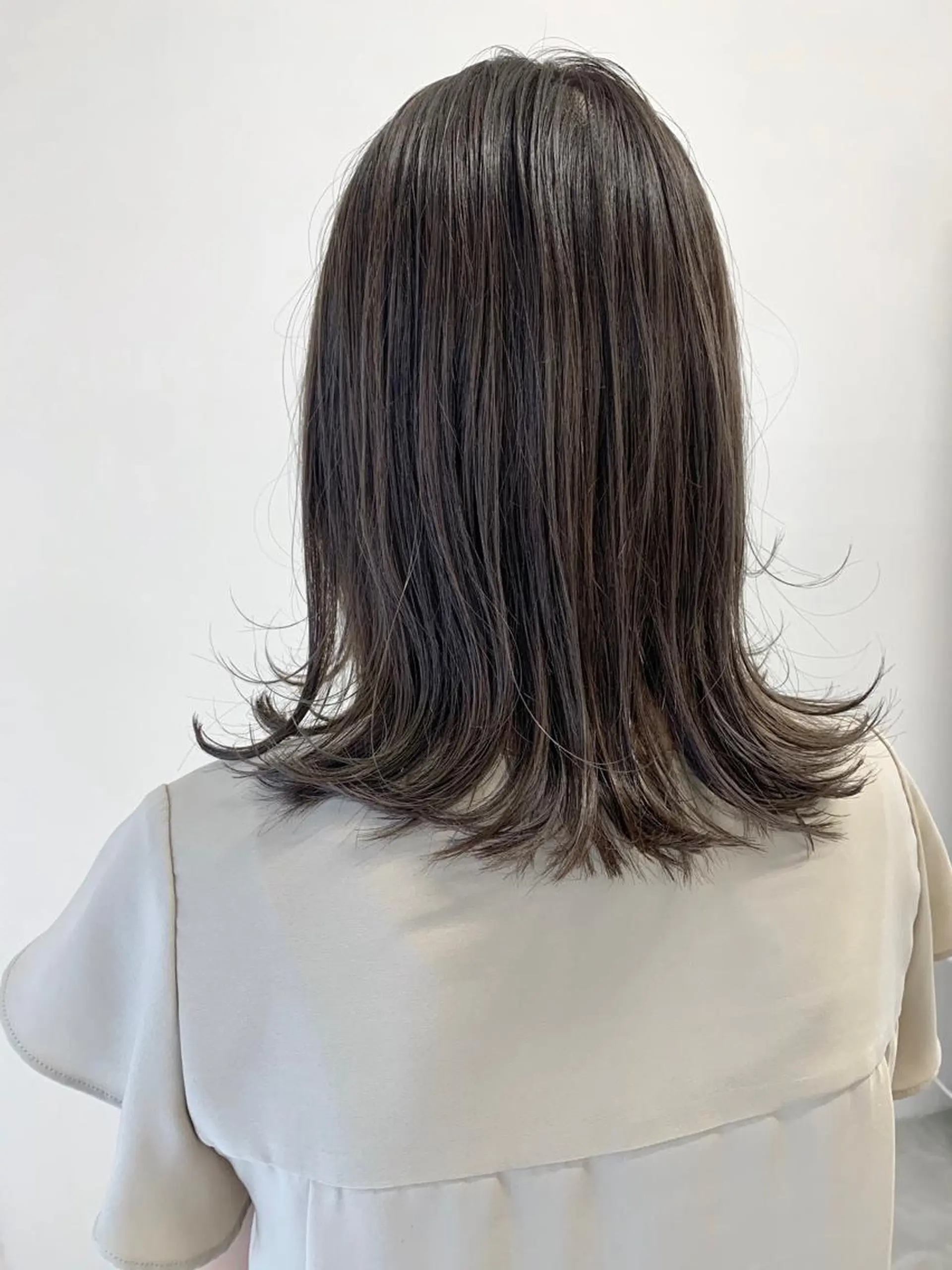 ミディアム カラー 🔵赤み消し透明感 梅田・増田のヘアスタイル