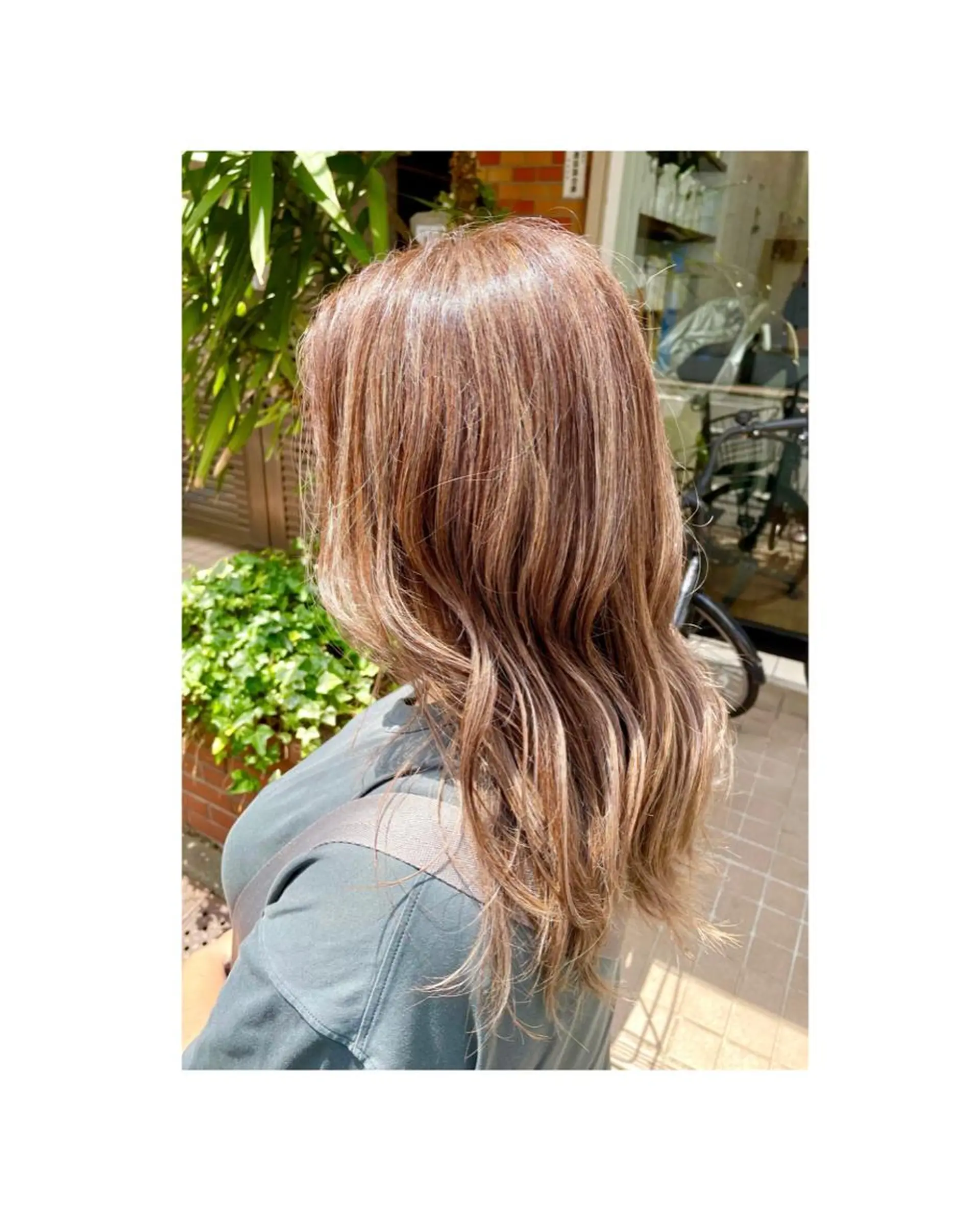 セミロング カラー ヘアカラー やました りなのヘアスタイル