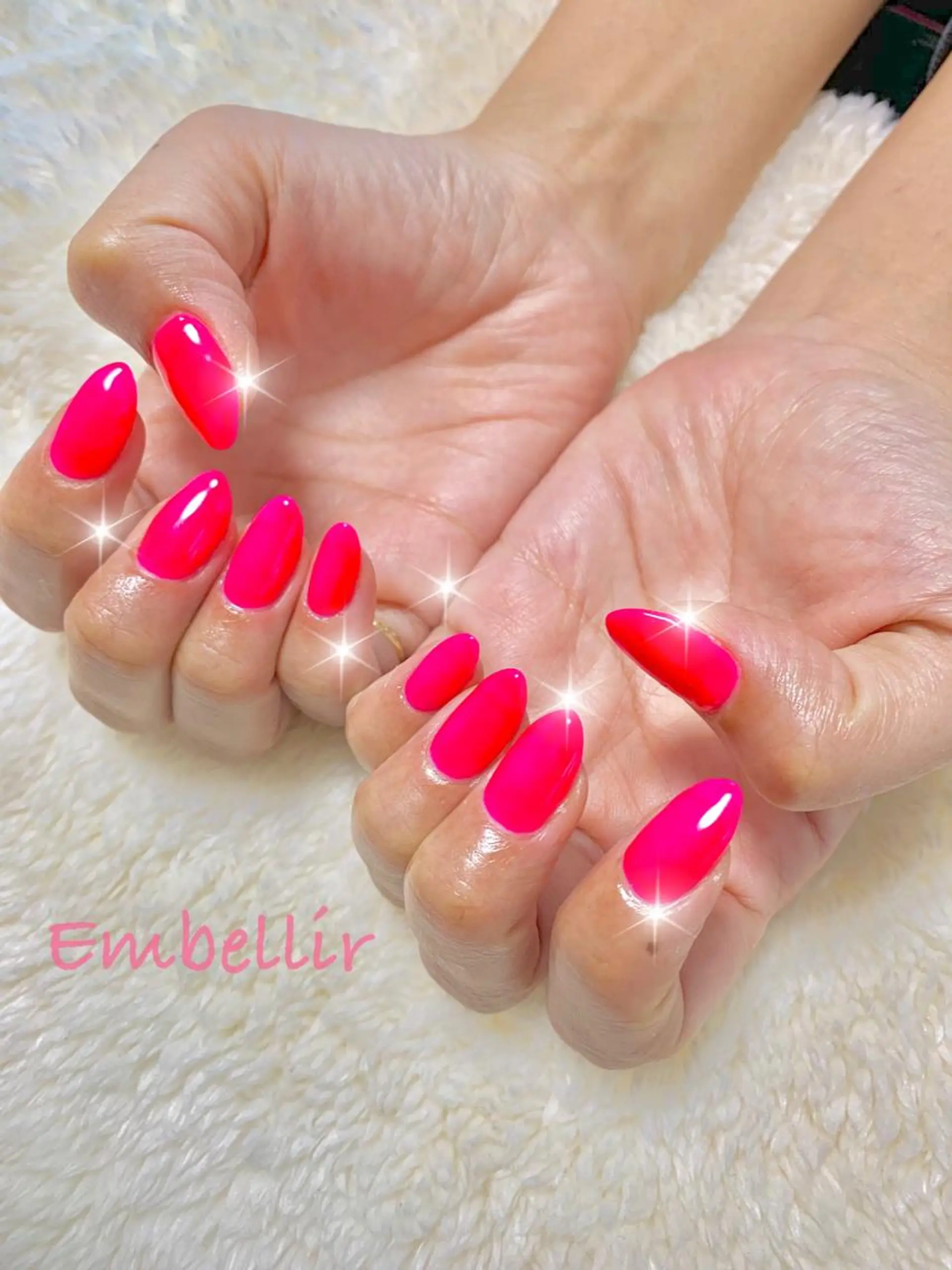 ネイル アートネイル 夏ネイル EMILUCA 北河希のエステ・リラクイメージ