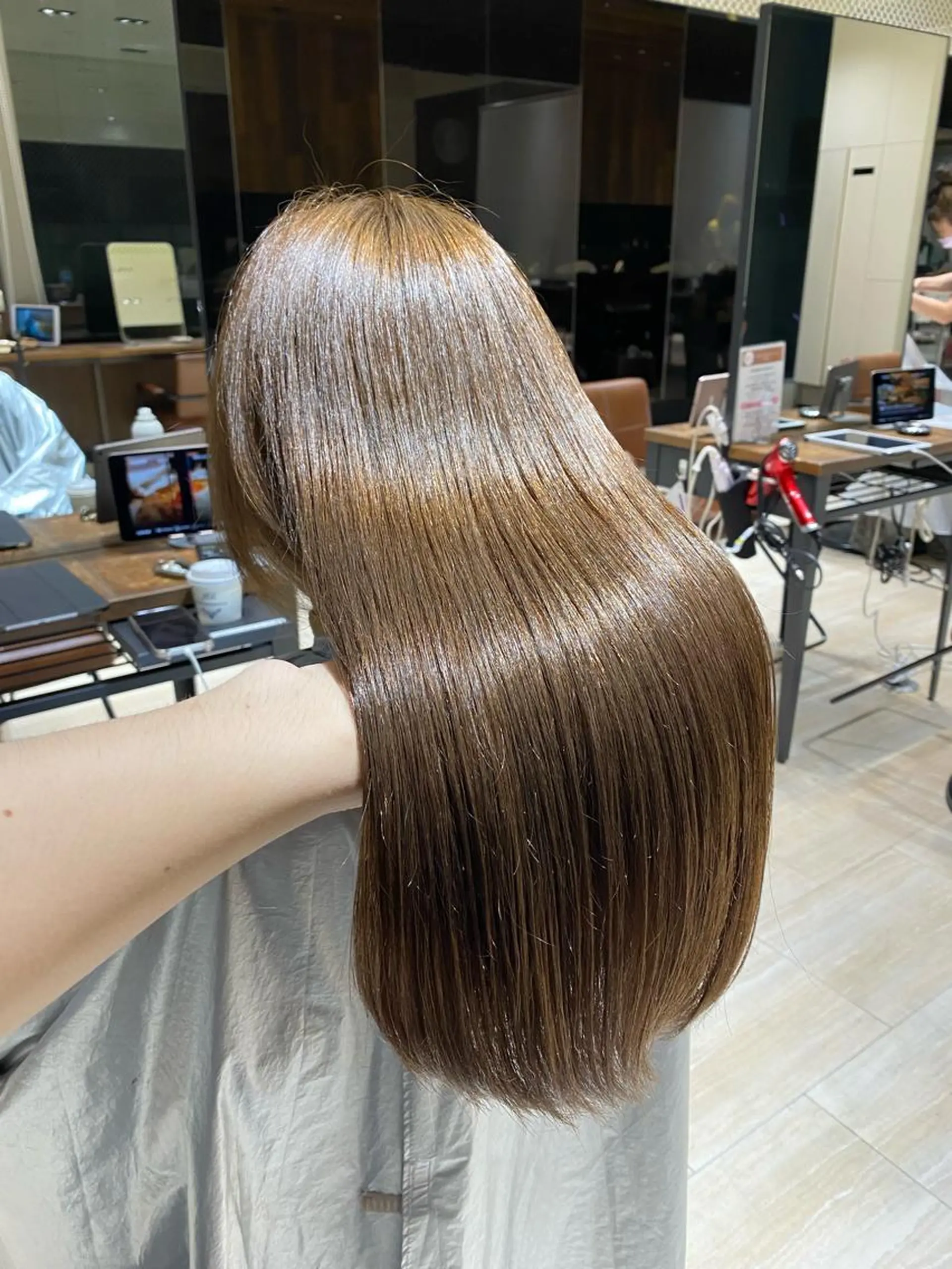 ロング カラー ベージュカラー ヘアカラー トリートメント レイヤー/顔周り /透明感🩶高橋大のヘアスタイル